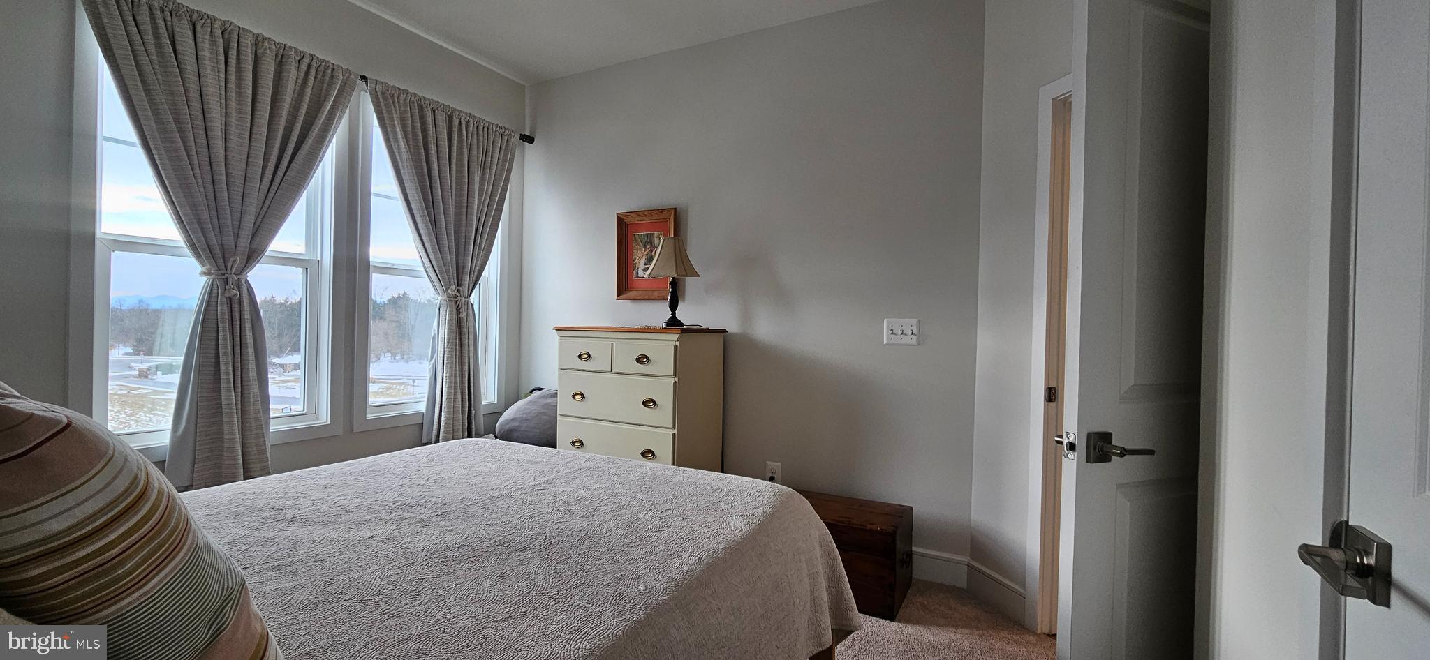 LAKE FREDERICK - Residential Lease