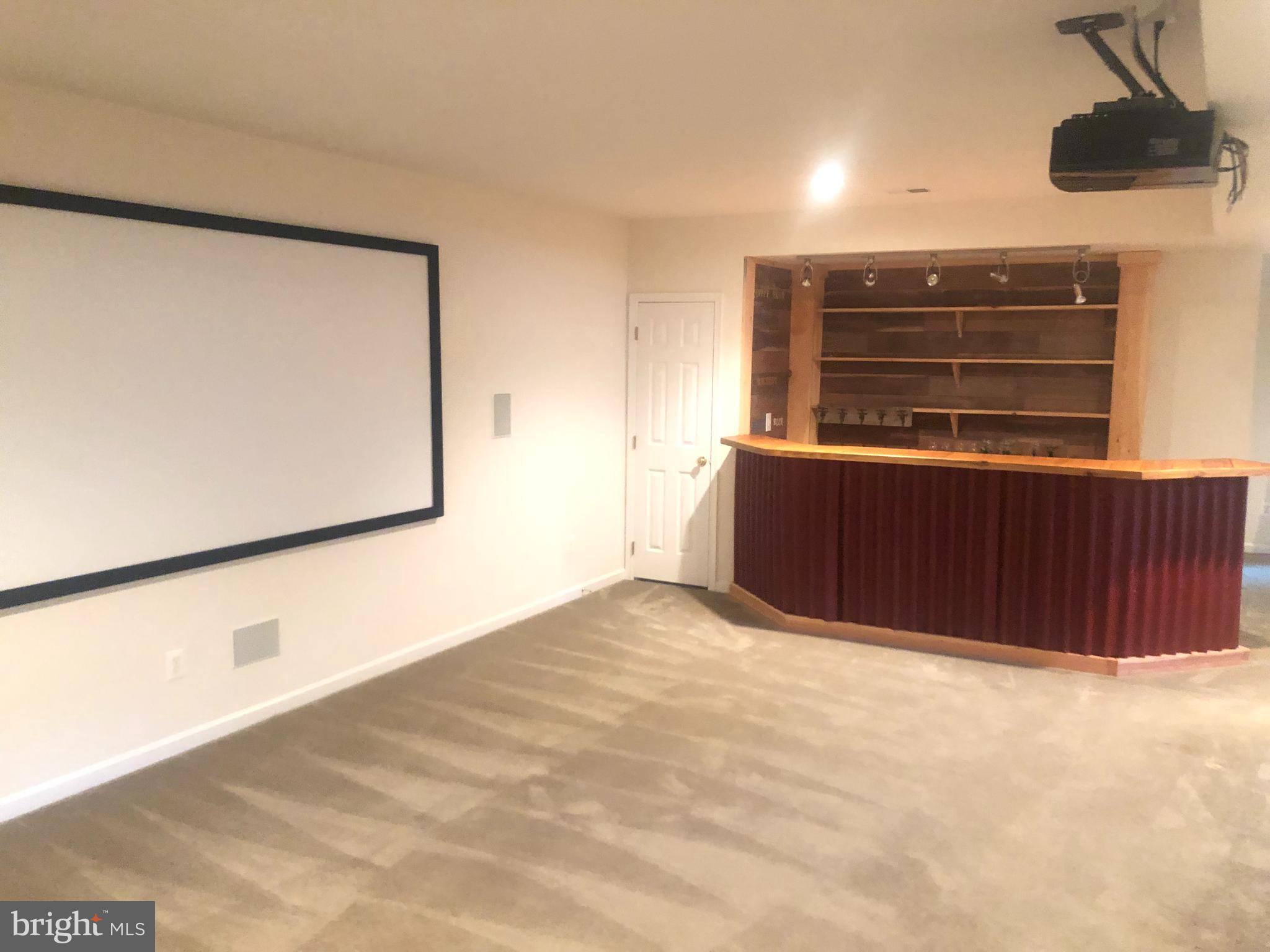 SOUTH RIDING - Residential Lease