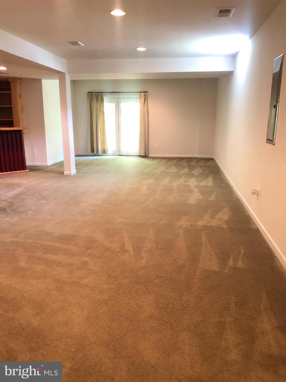 SOUTH RIDING - Residential Lease