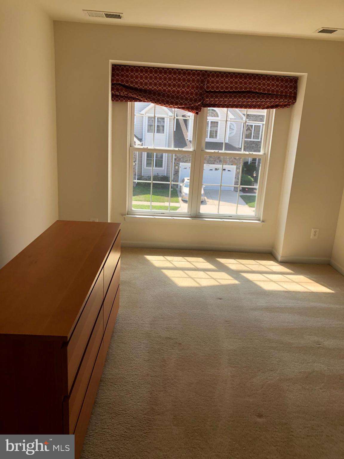 SOUTH RIDING - Residential Lease