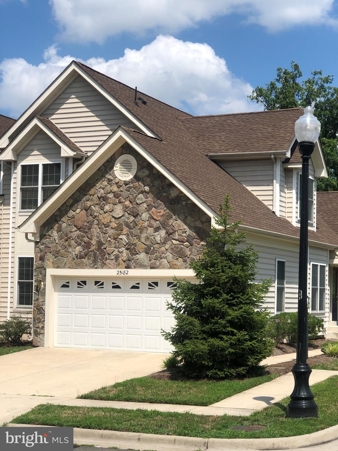 SOUTH RIDING - Residential Lease