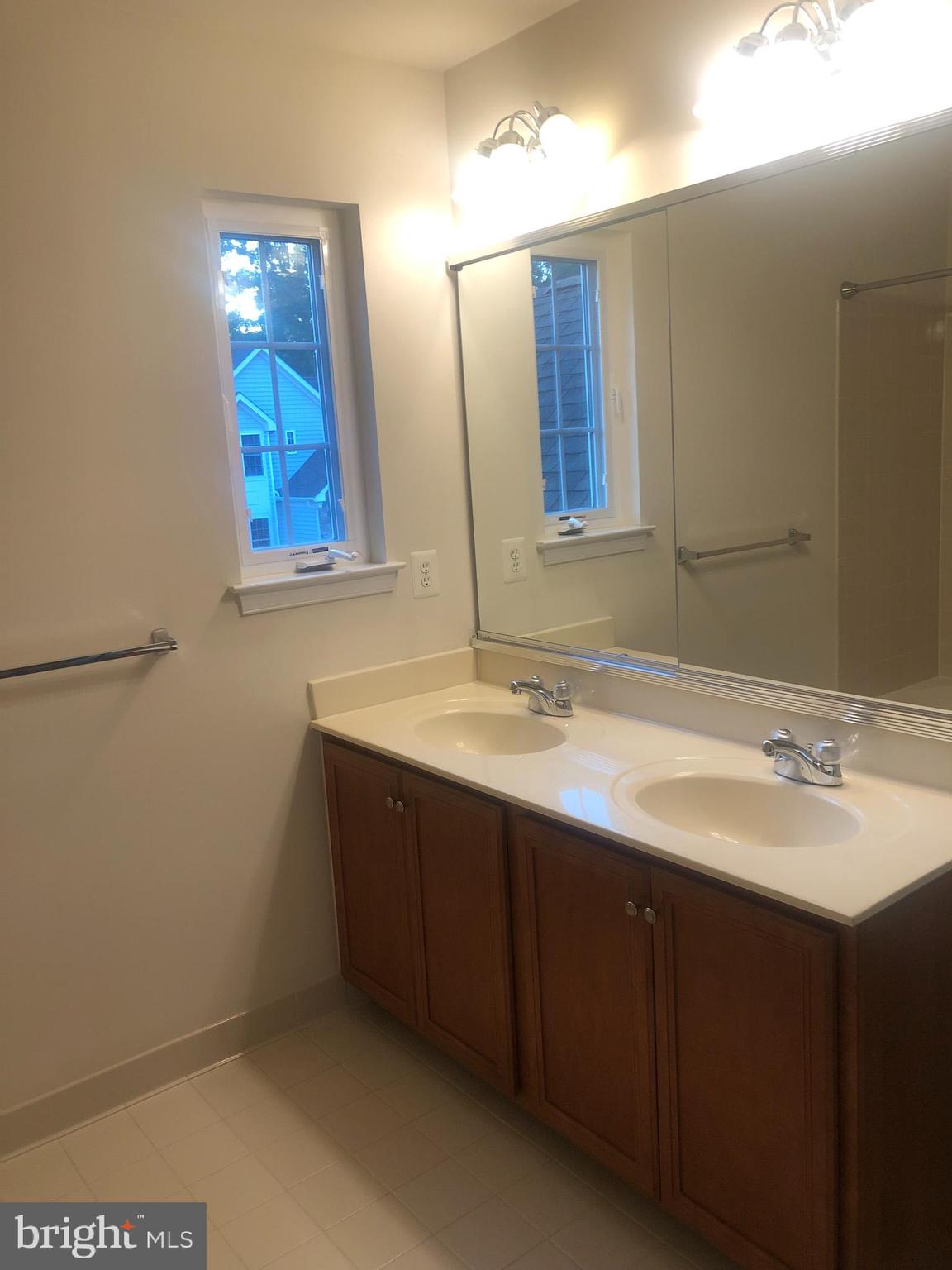 SOUTH RIDING - Residential Lease