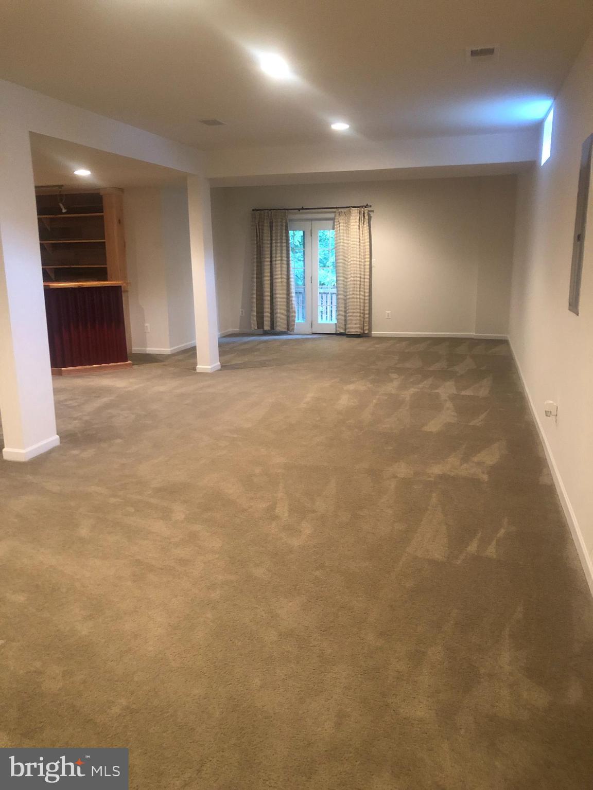 SOUTH RIDING - Residential Lease