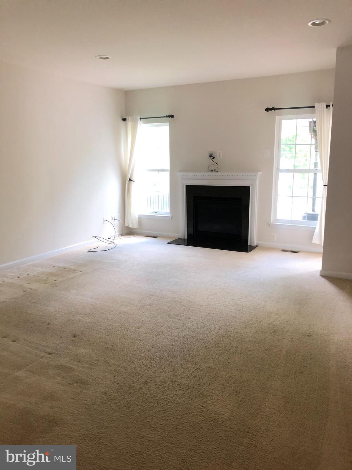 SOUTH RIDING - Residential Lease