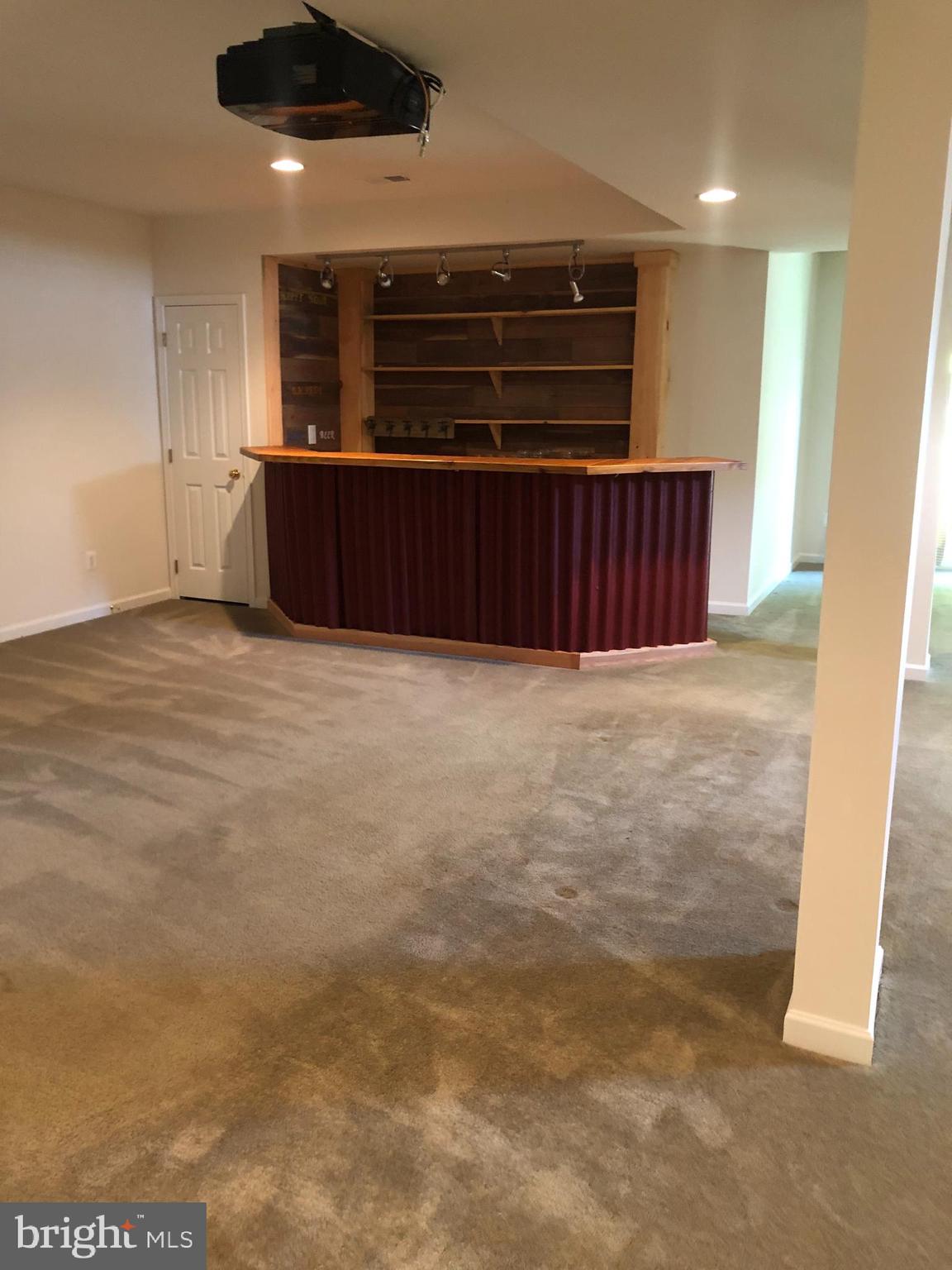 SOUTH RIDING - Residential Lease