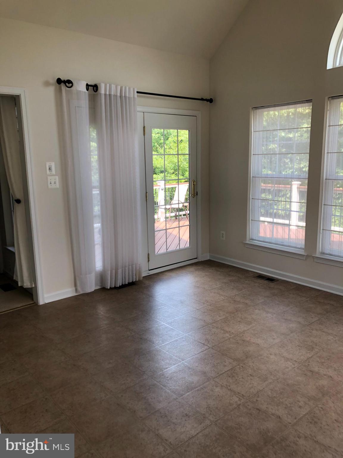 SOUTH RIDING - Residential Lease