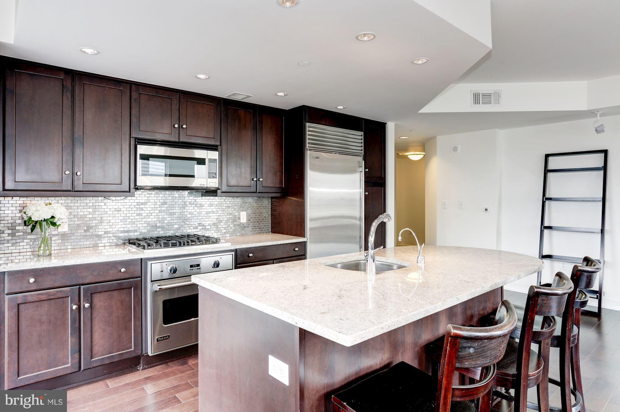 THE WATERVIEW - Residential Lease