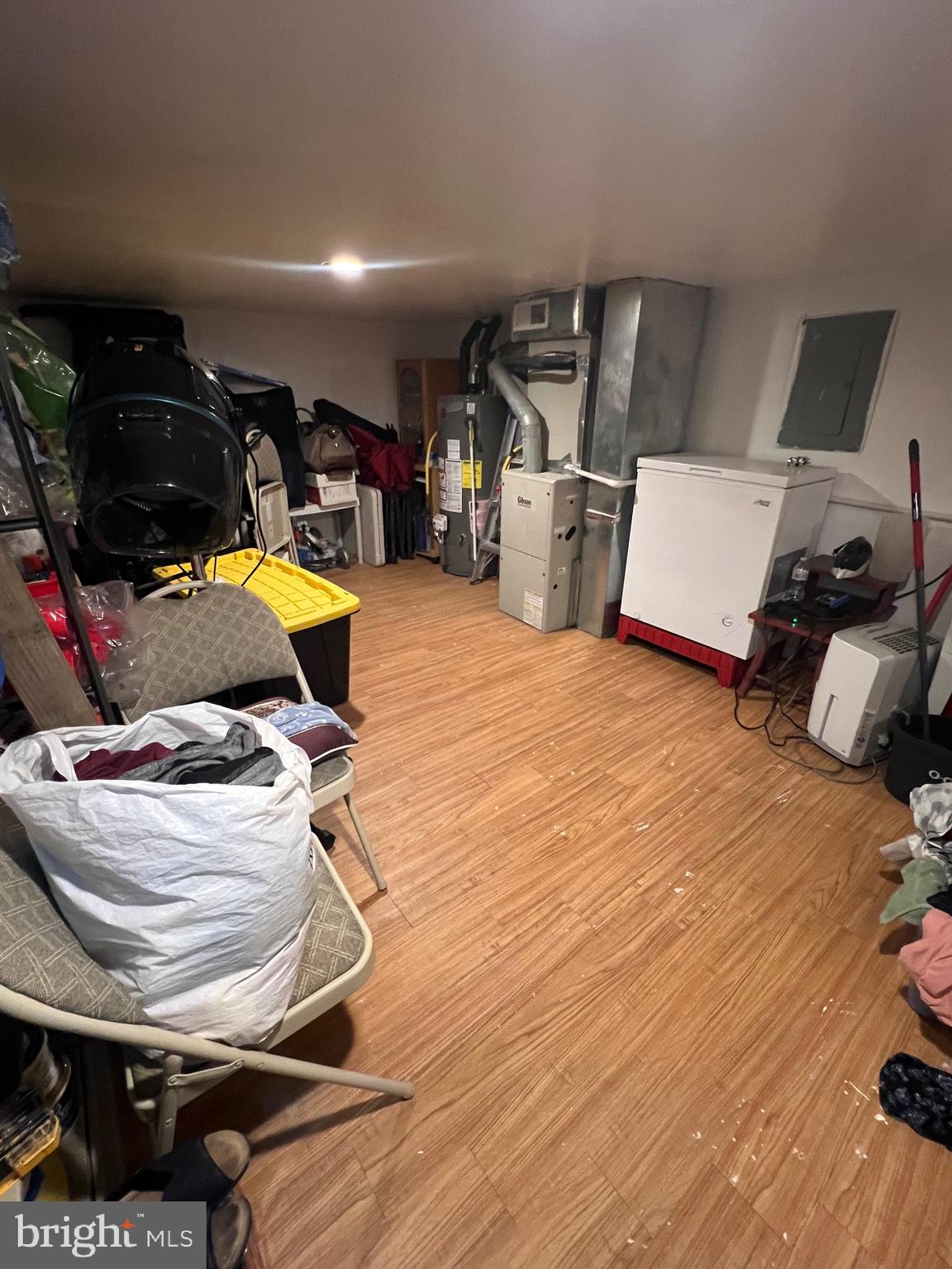 LAWNCREST - Residential