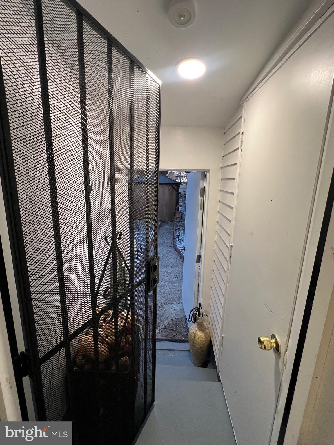 LAWNCREST - Residential