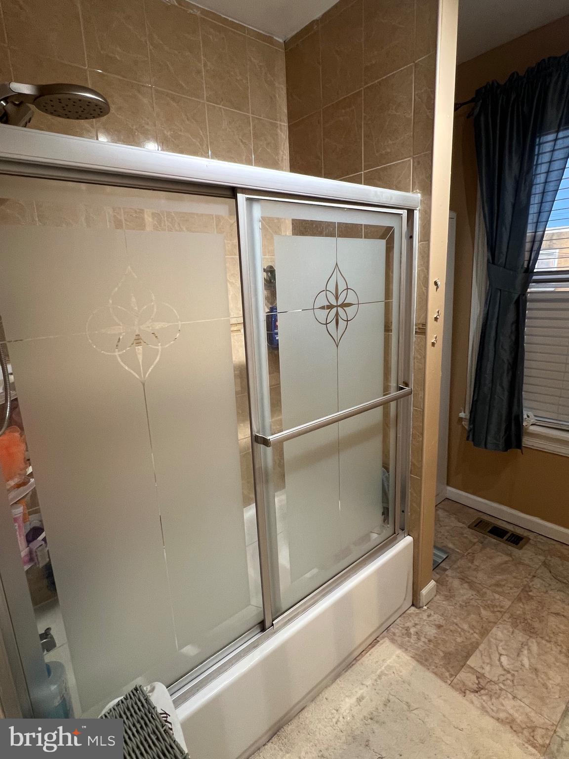 LAWNCREST - Residential