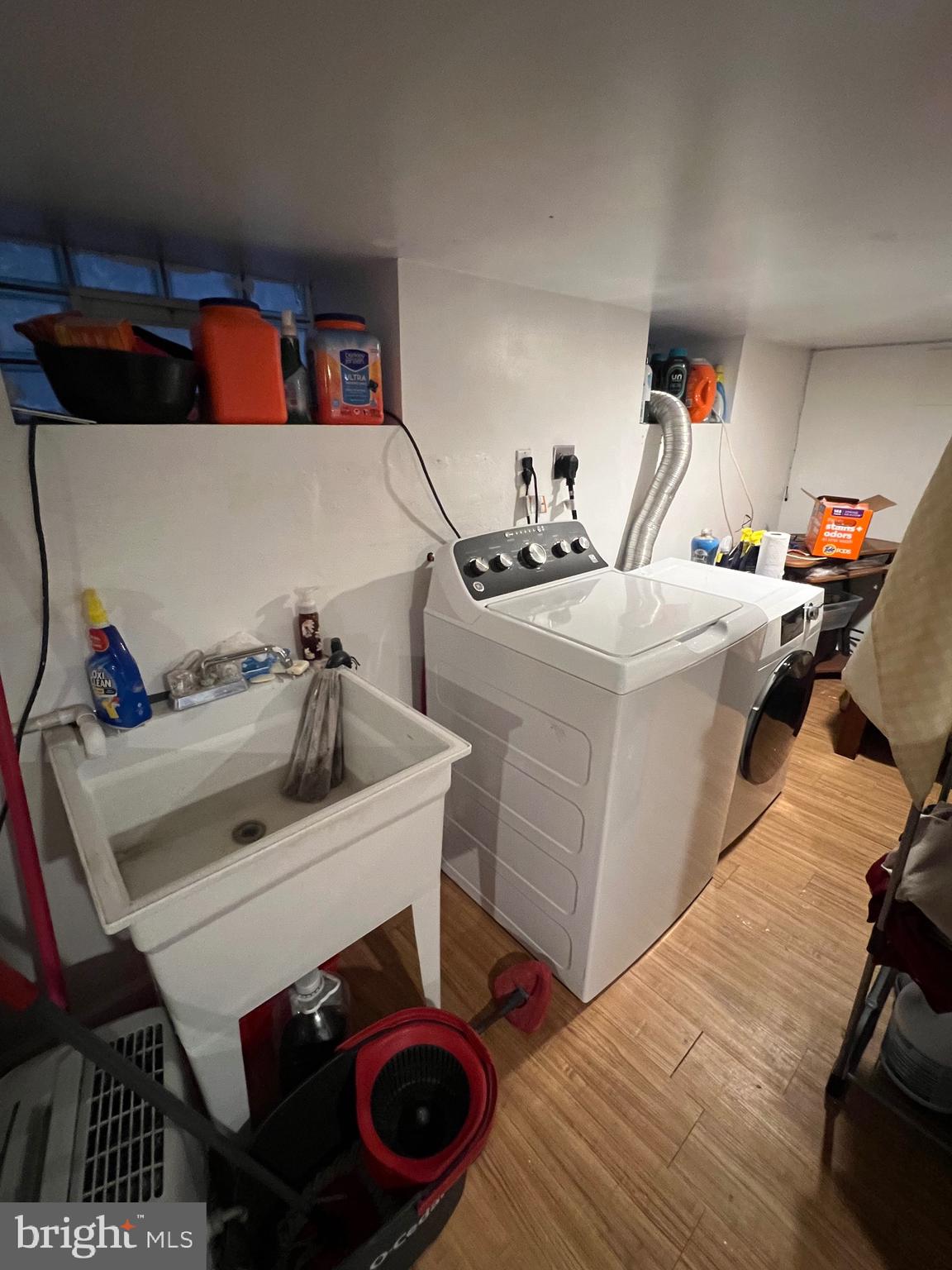 LAWNCREST - Residential