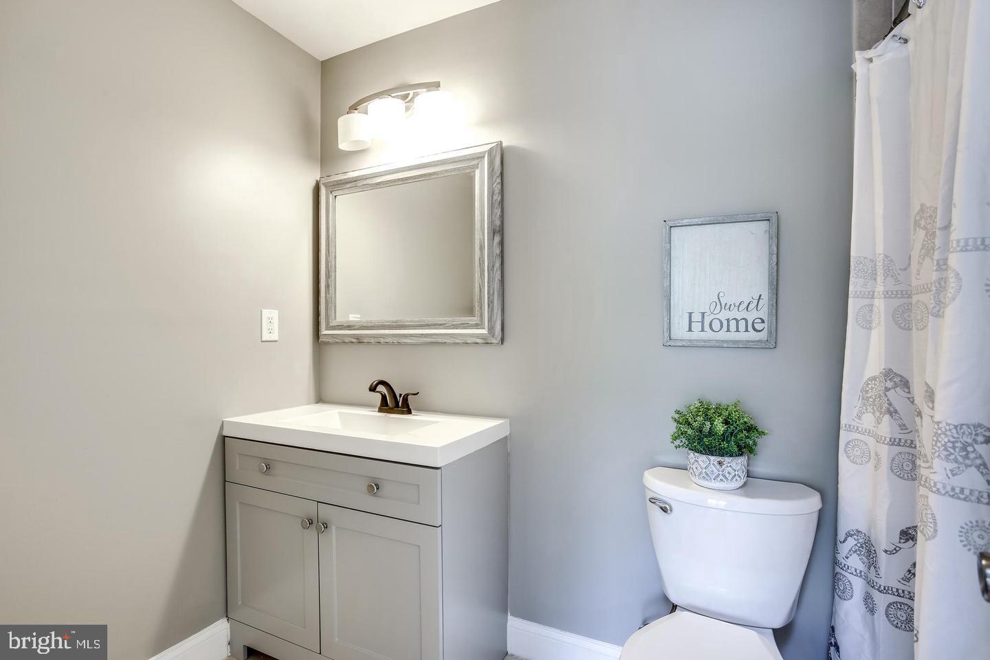 ASPENWOOD - Residential Lease