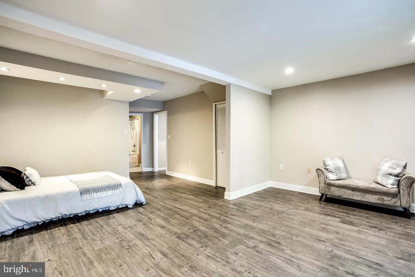 ASPENWOOD - Residential Lease