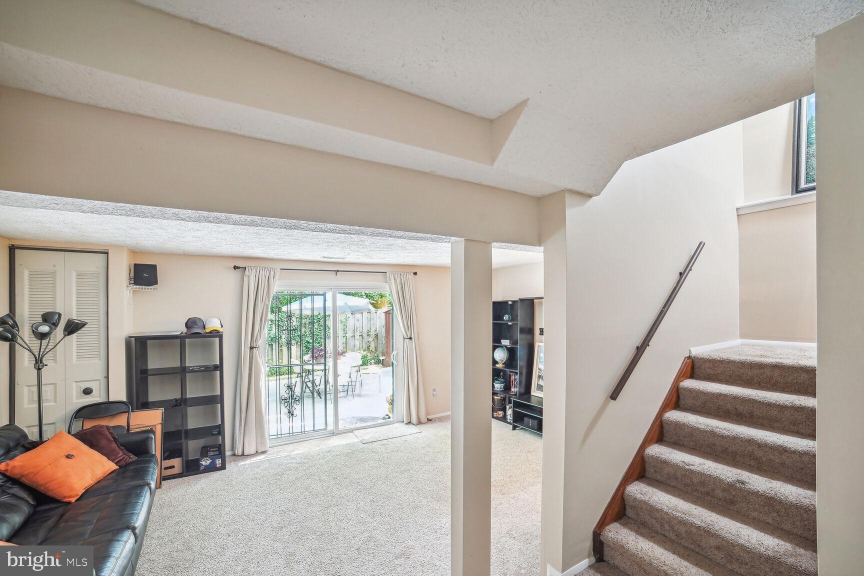 OAK SPRINGS - Residential