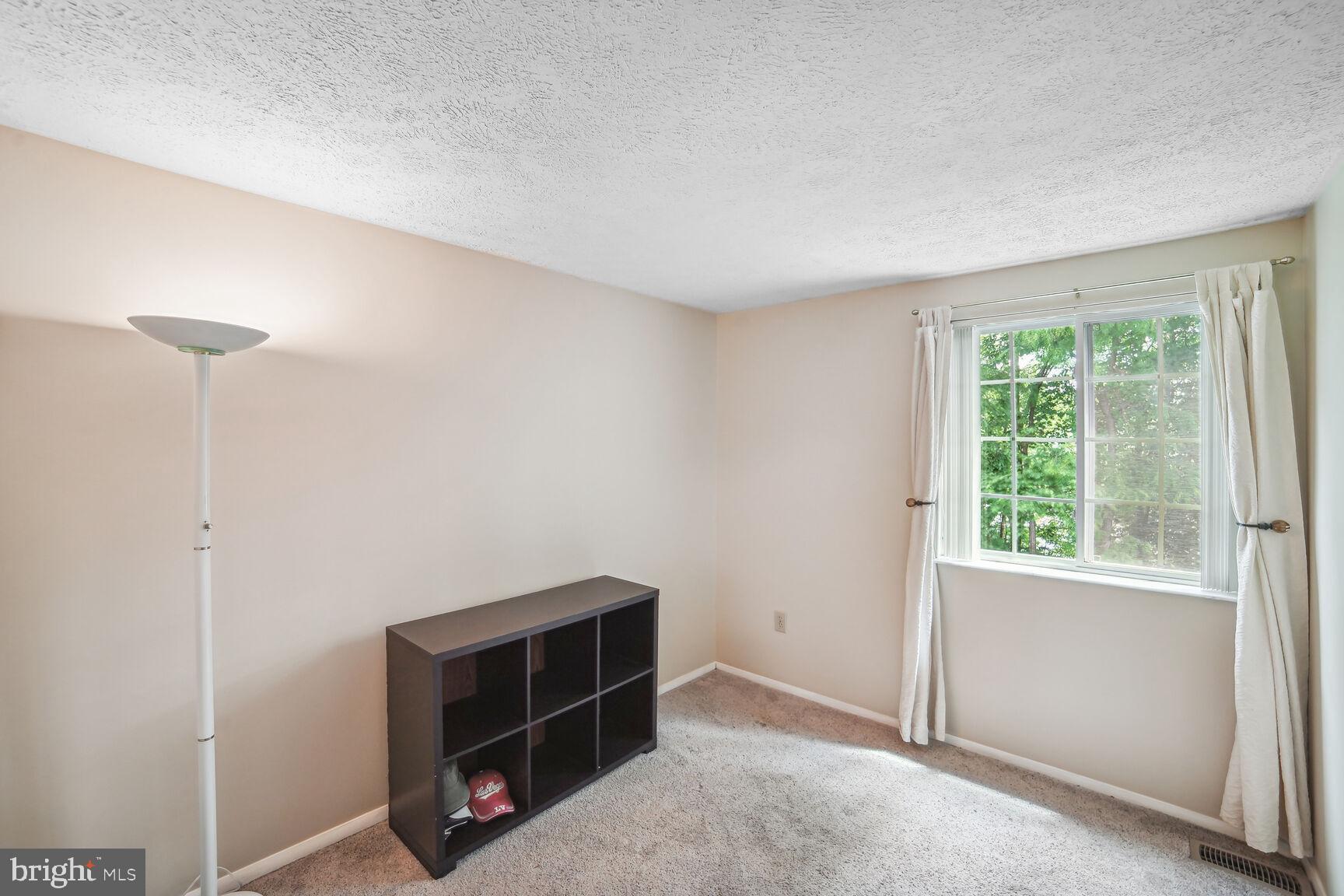 OAK SPRINGS - Residential