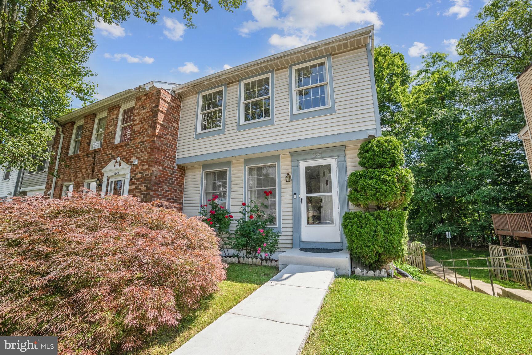 OAK SPRINGS - Residential