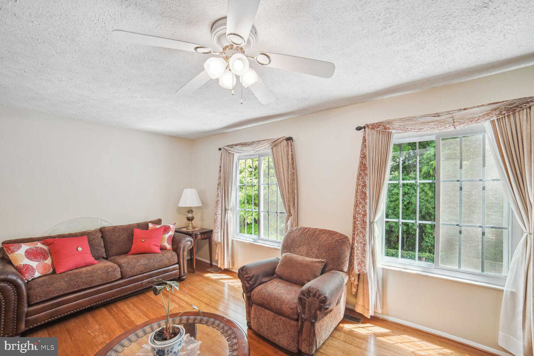 OAK SPRINGS - Residential