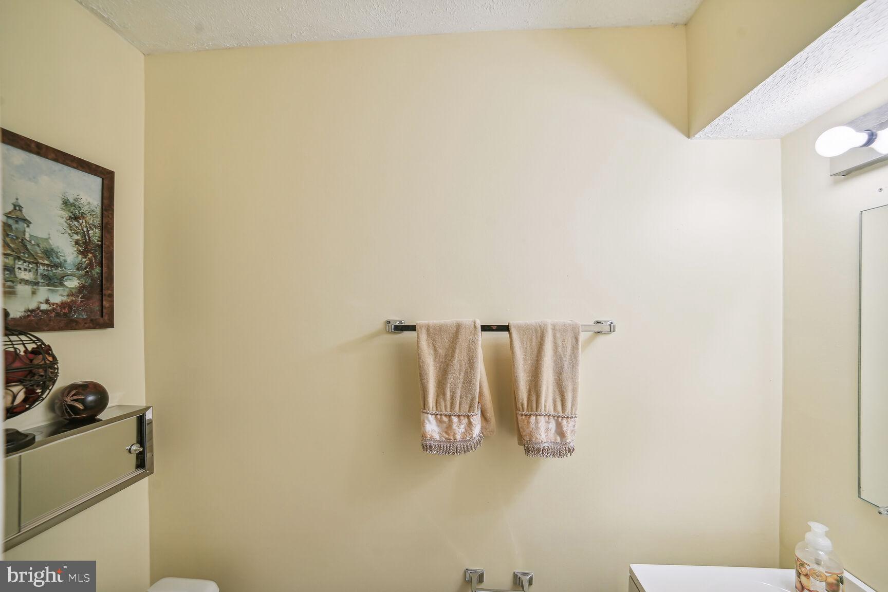 OAK SPRINGS - Residential