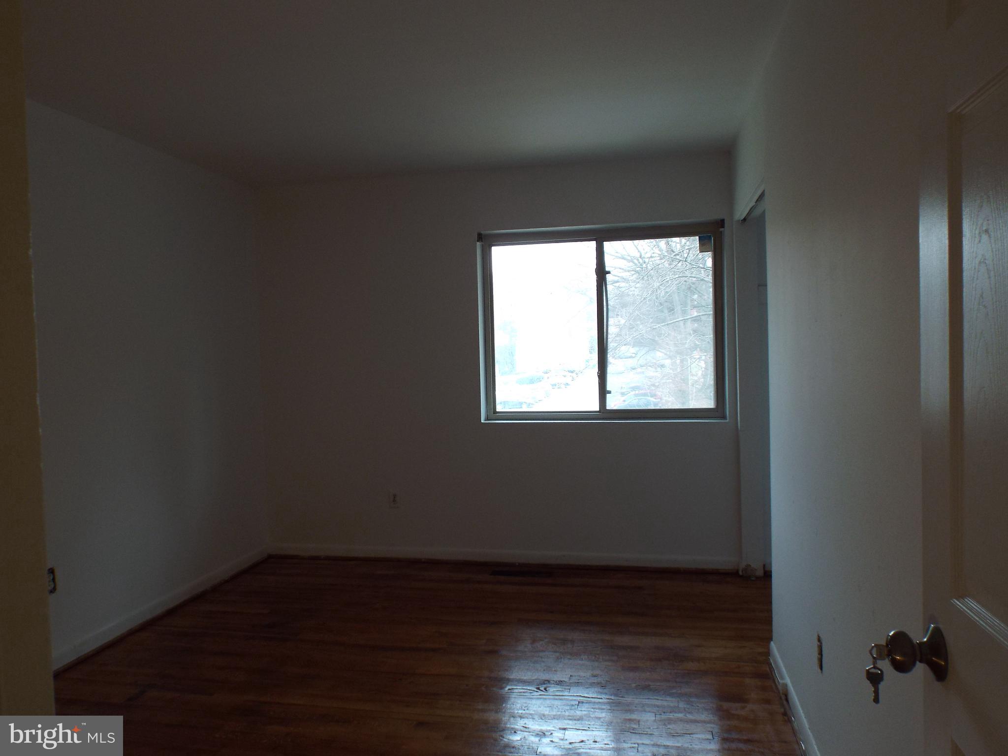 LONDON TERRACE - Residential