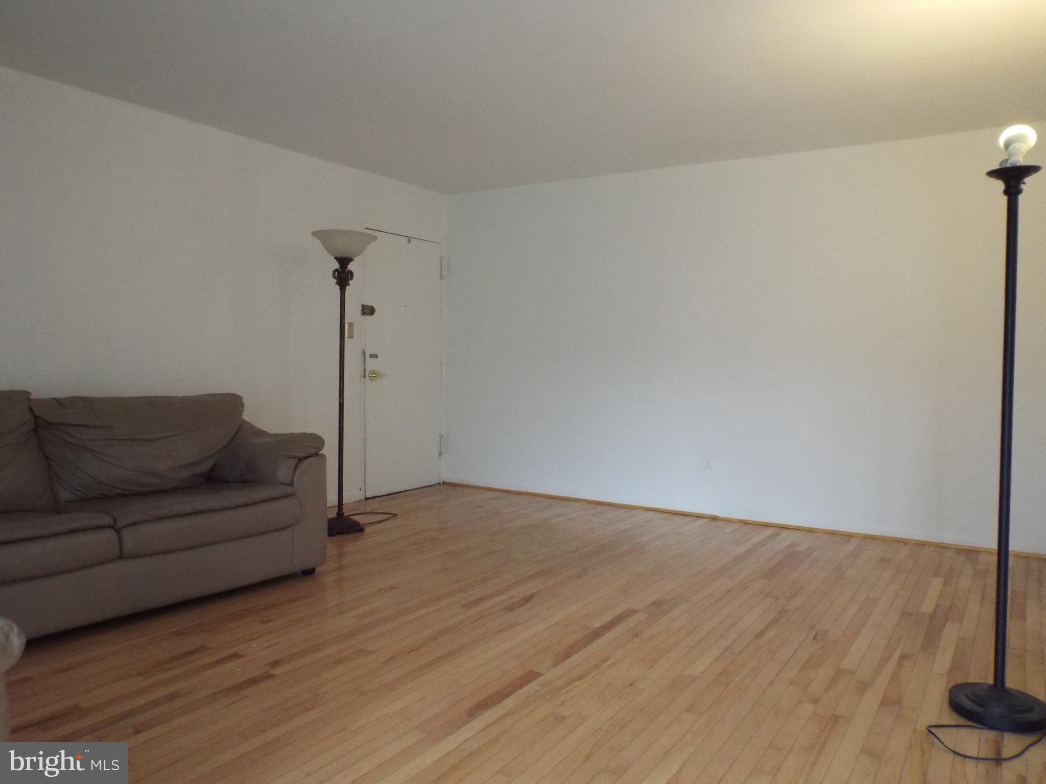 LONDON TERRACE - Residential