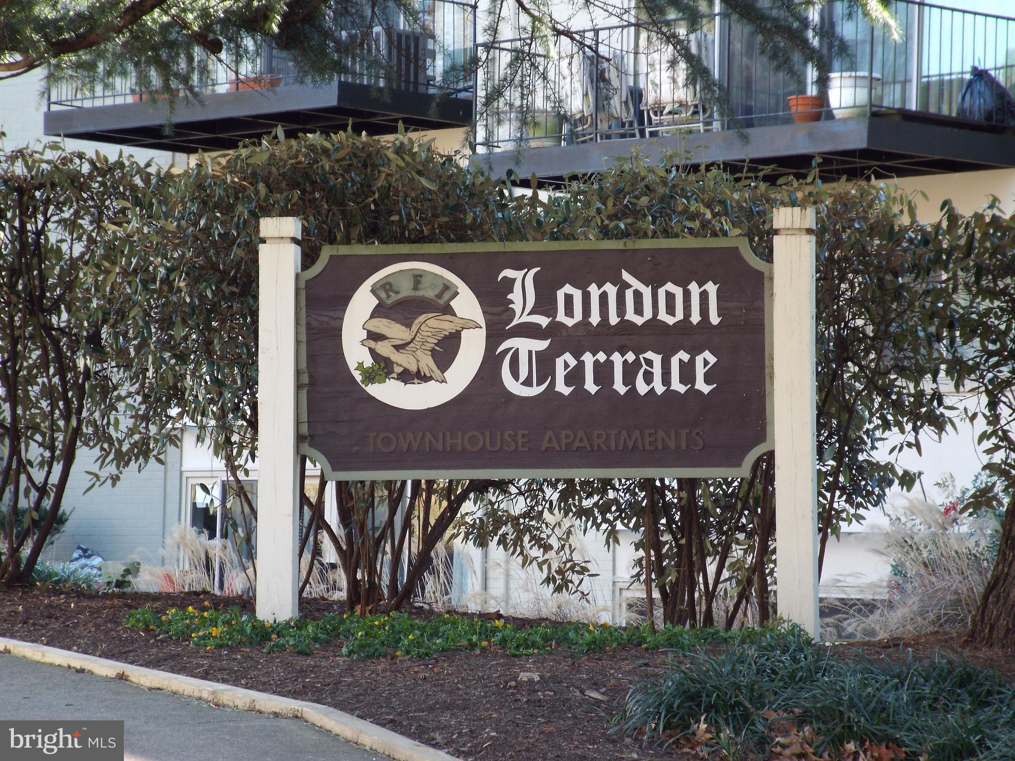 LONDON TERRACE - Residential
