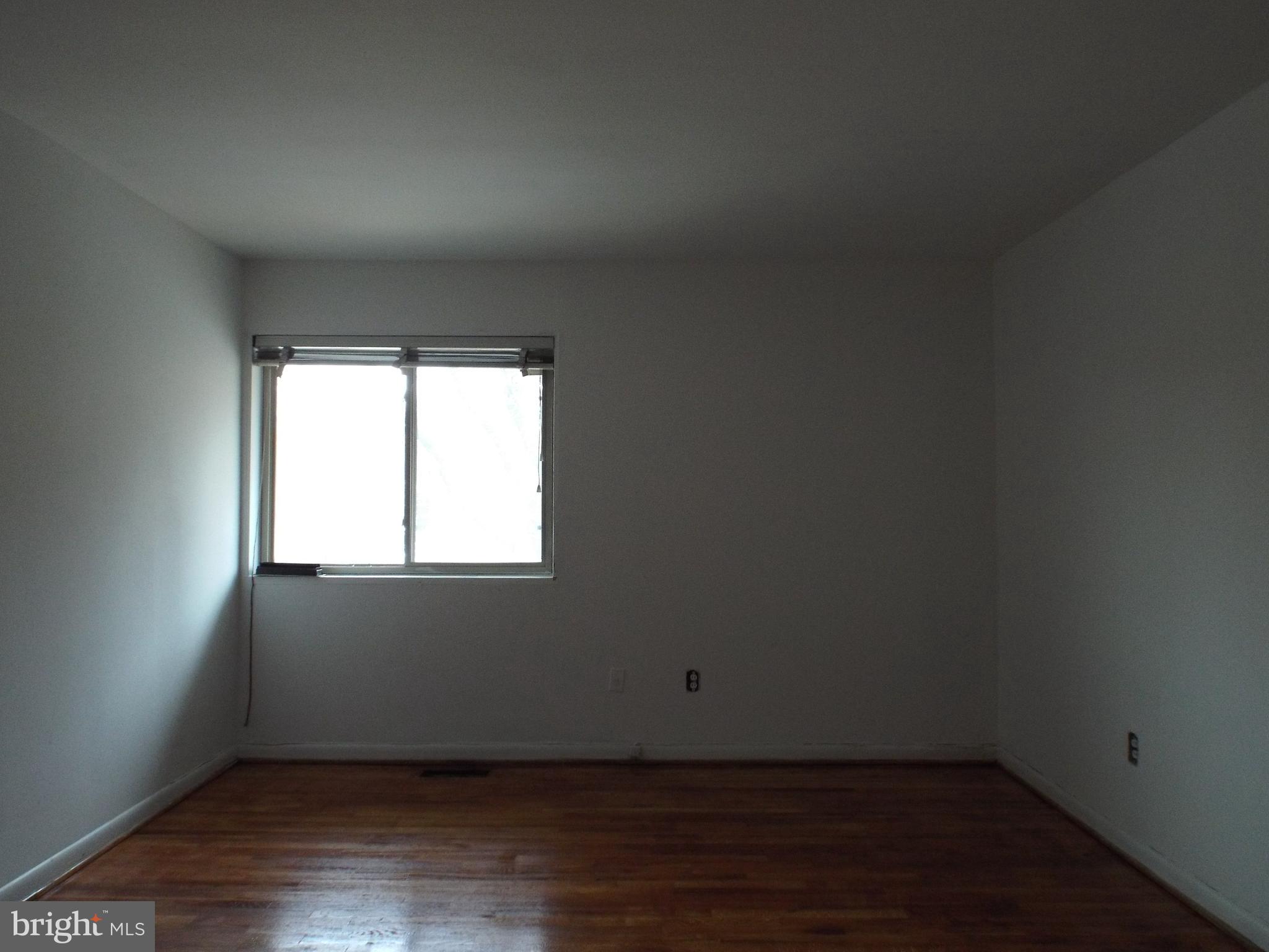 LONDON TERRACE - Residential