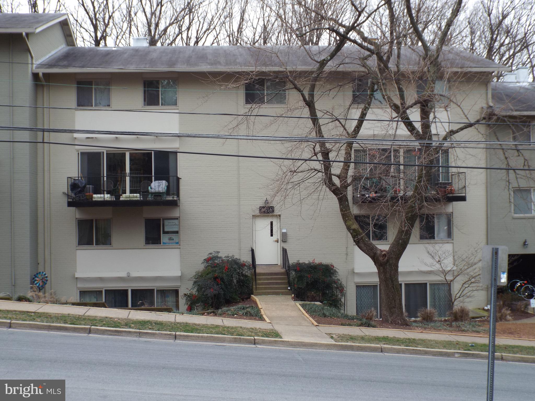 LONDON TERRACE - Residential