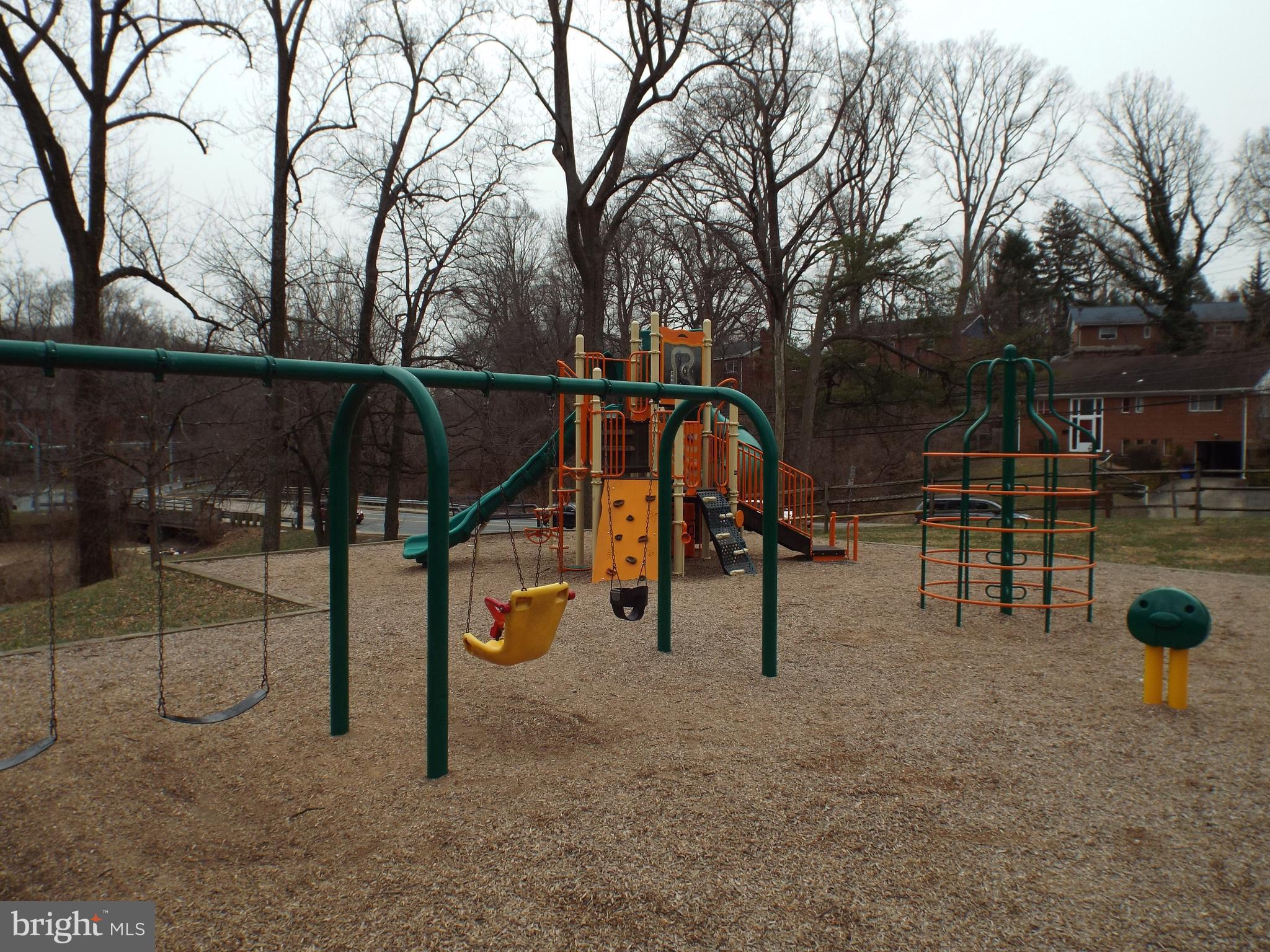 LONDON TERRACE - Residential