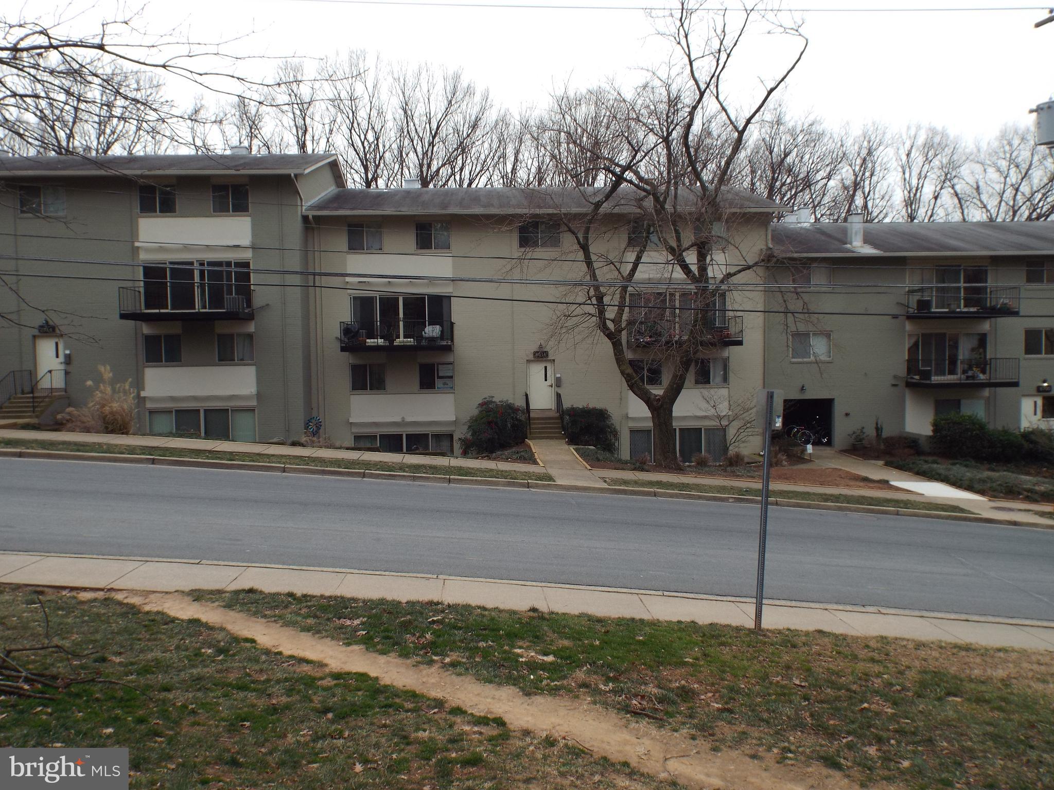 LONDON TERRACE - Residential