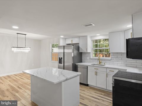 Photo of 749 University Drive, WALDORF, MD 20602 (MLS # MDCH2048928)