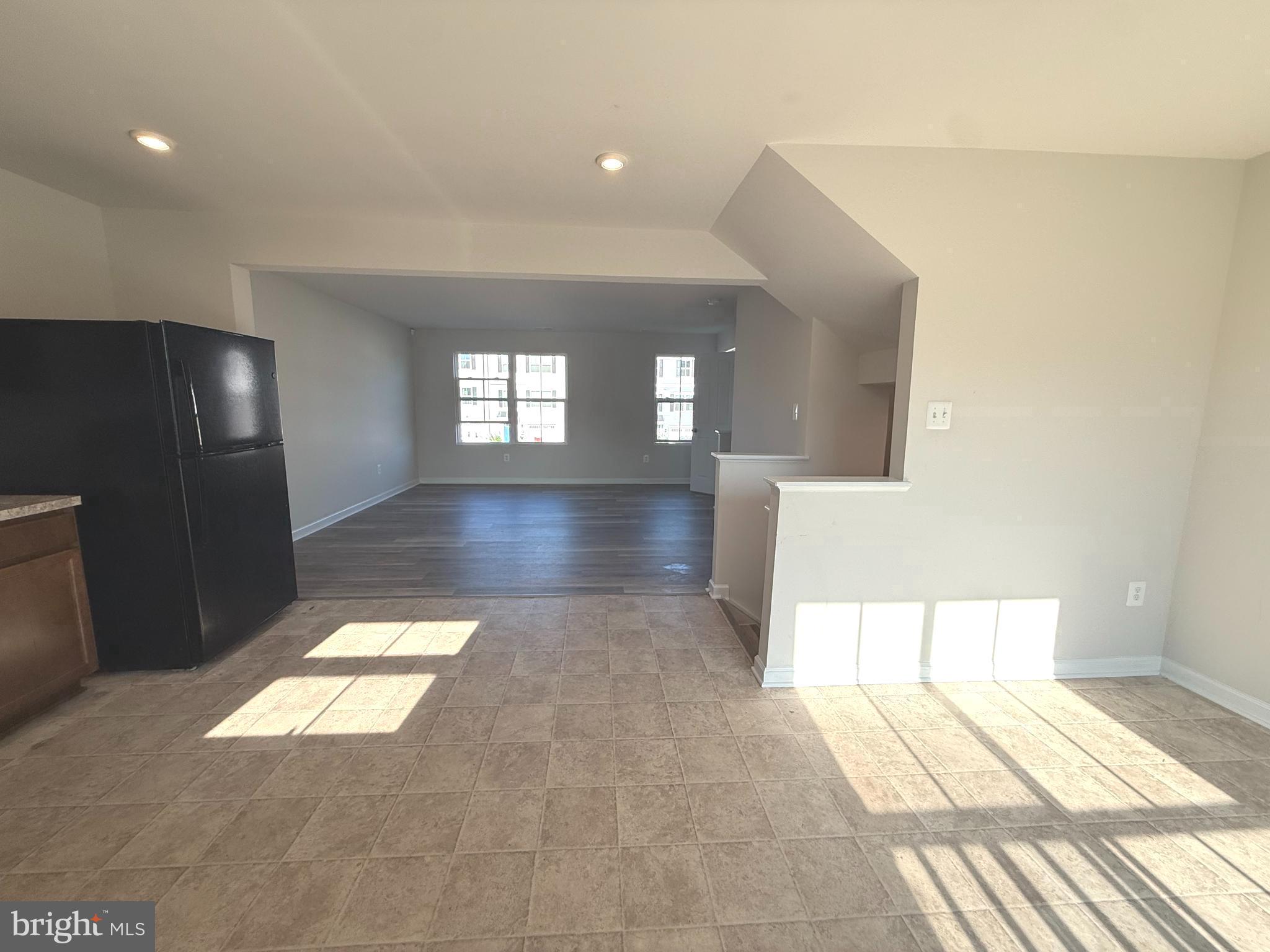 THE LAKES AT MARTINSBURG - Residential Lease