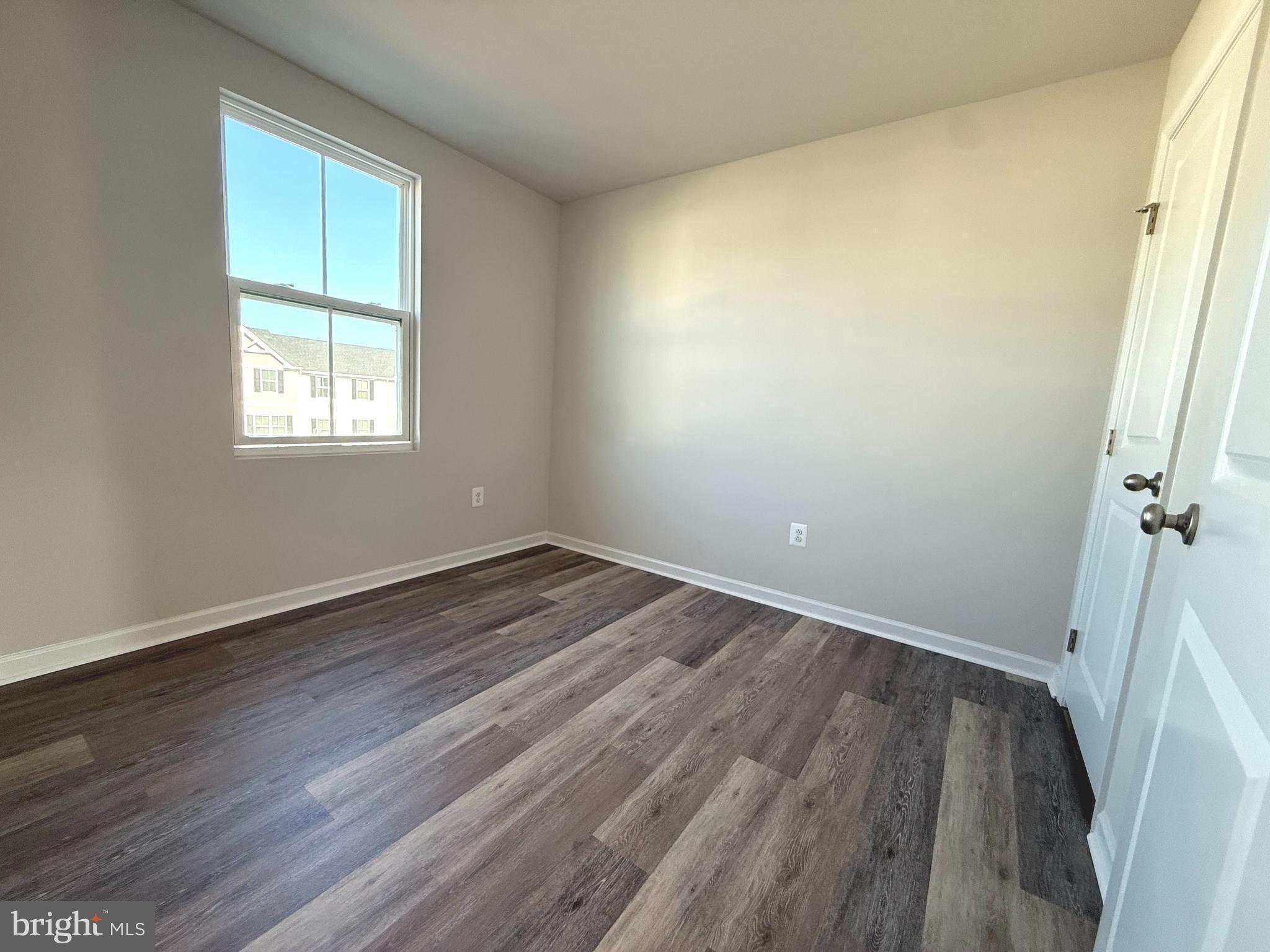 THE LAKES AT MARTINSBURG - Residential Lease