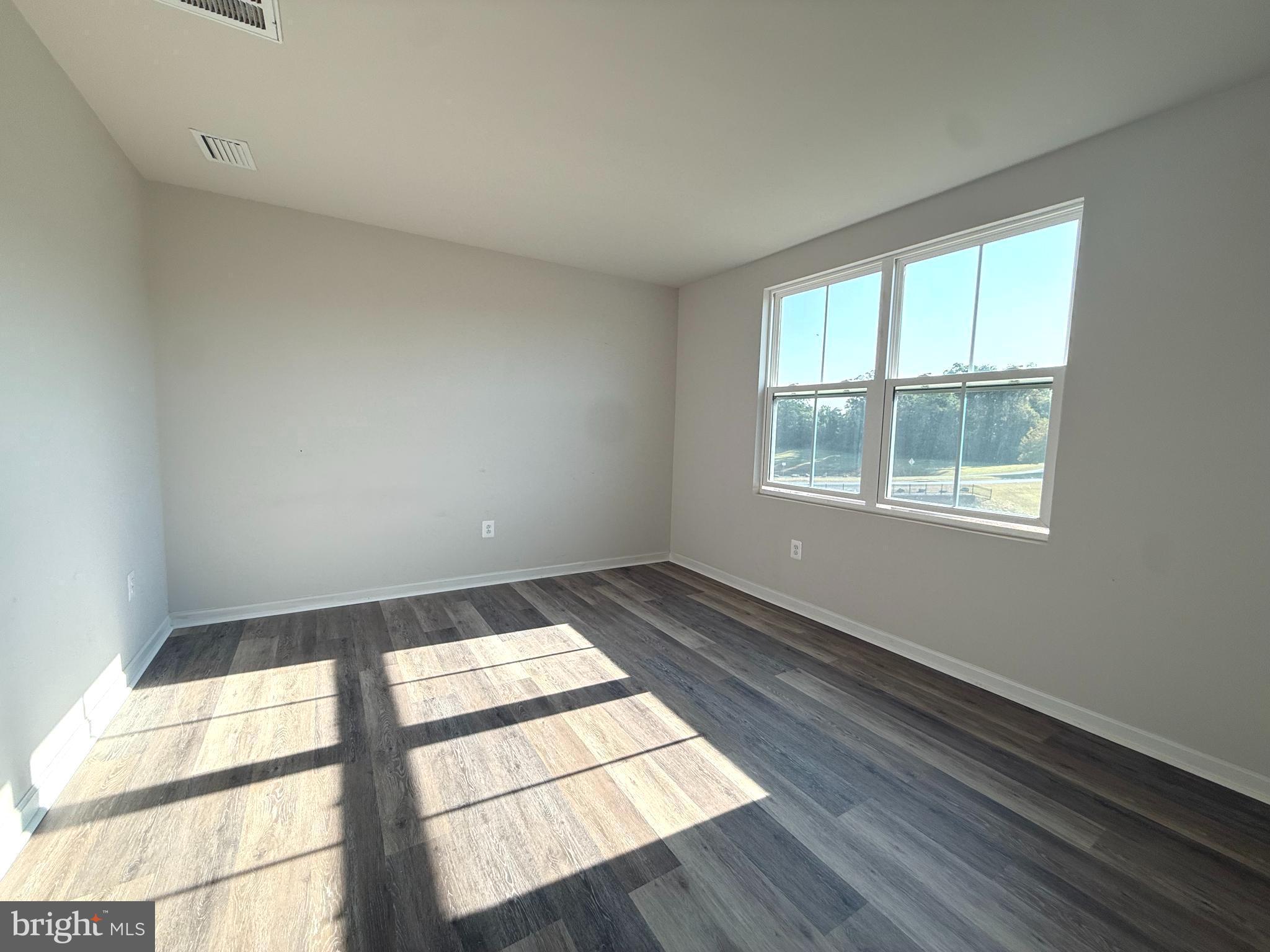 THE LAKES AT MARTINSBURG - Residential Lease