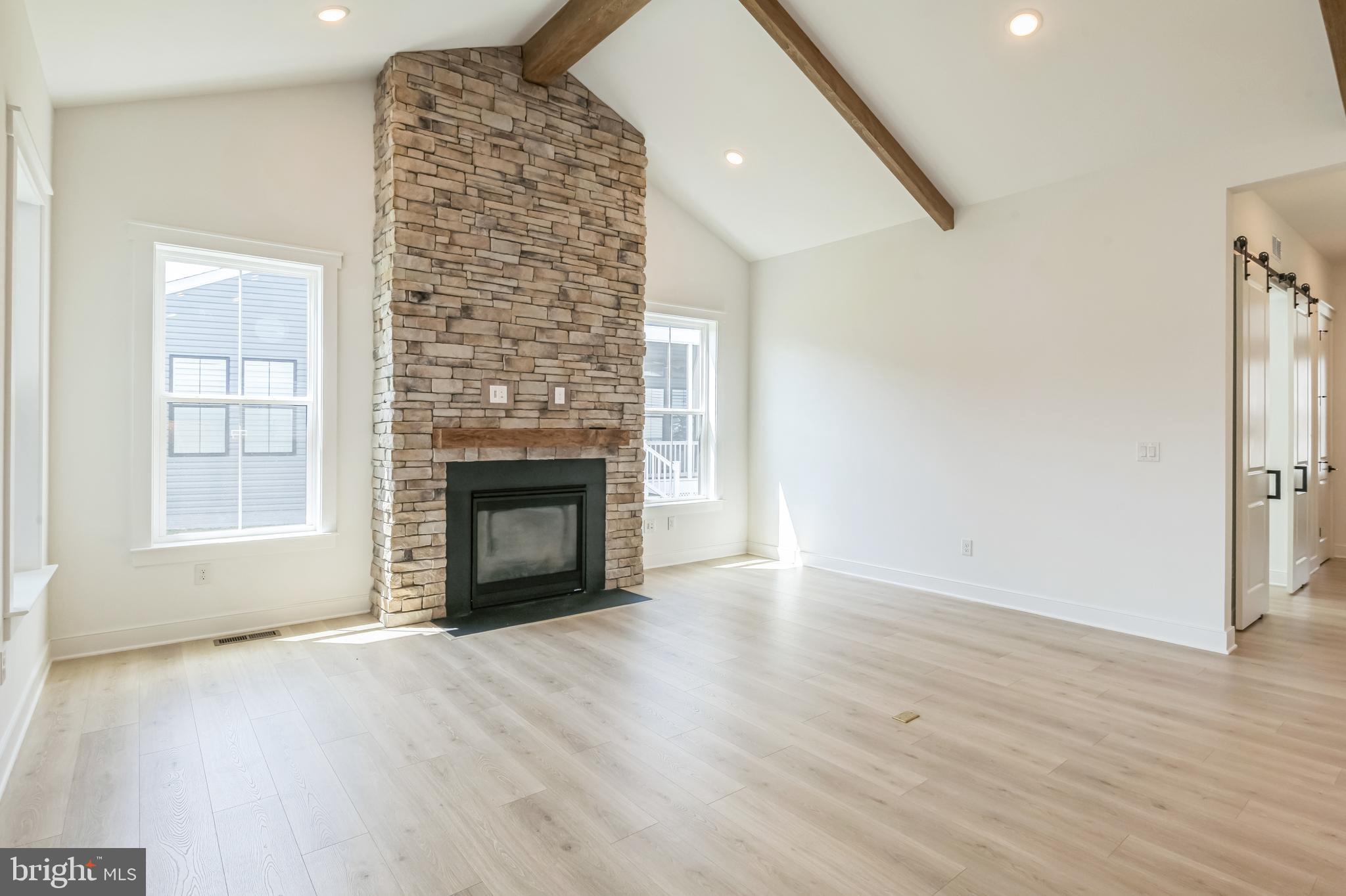 FOUR SEASONS AT KENT ISLAND - Residential