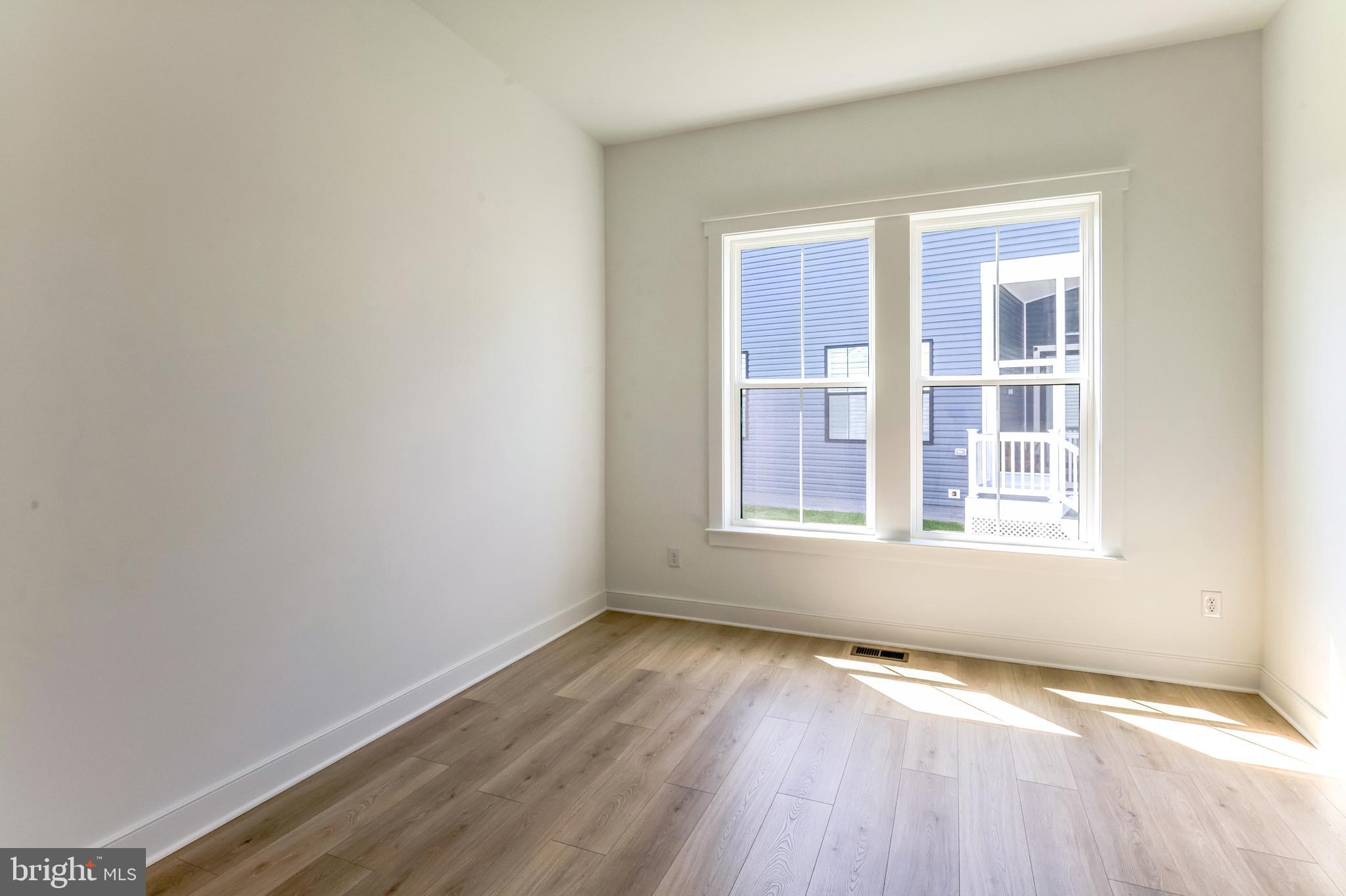 FOUR SEASONS AT KENT ISLAND - Residential