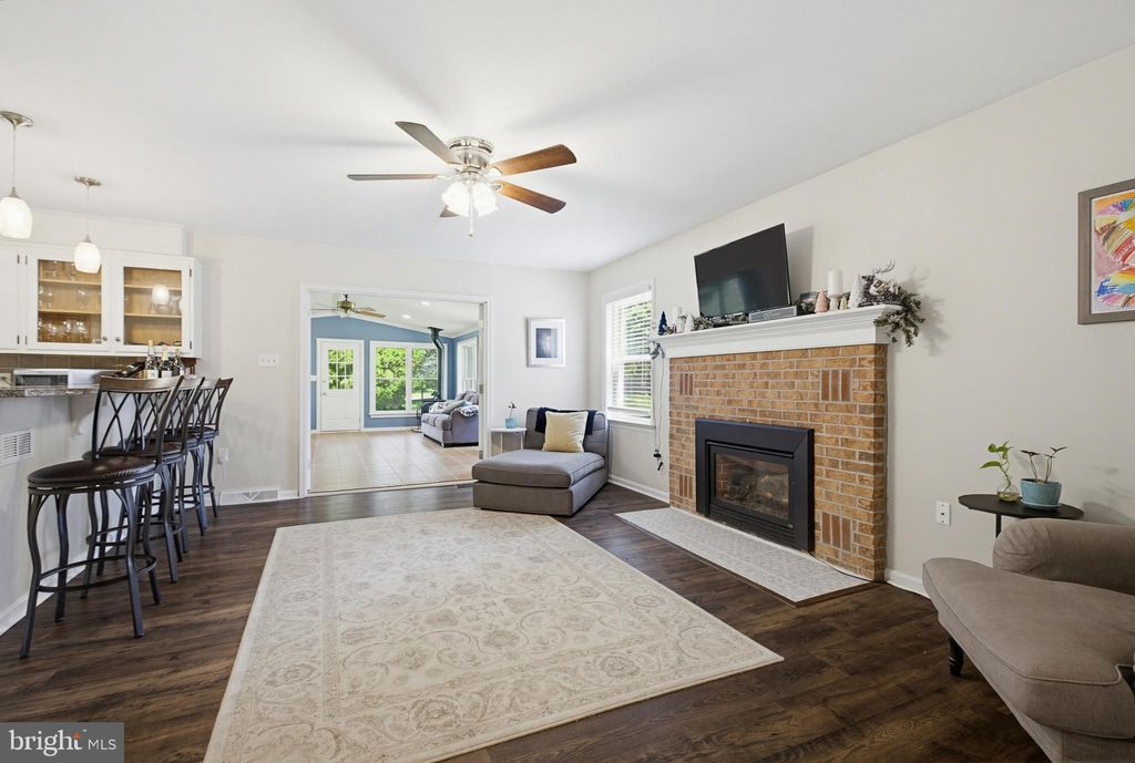 Photo of 35 Pinewood Avenue, LITITZ, PA 17543 (MLS # PALA2088028)