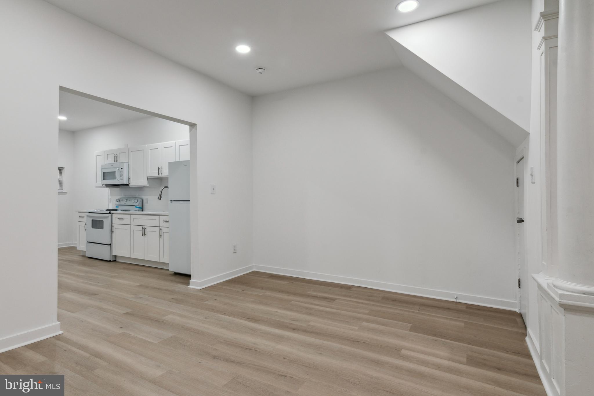 5803 W THOMPSON STREET