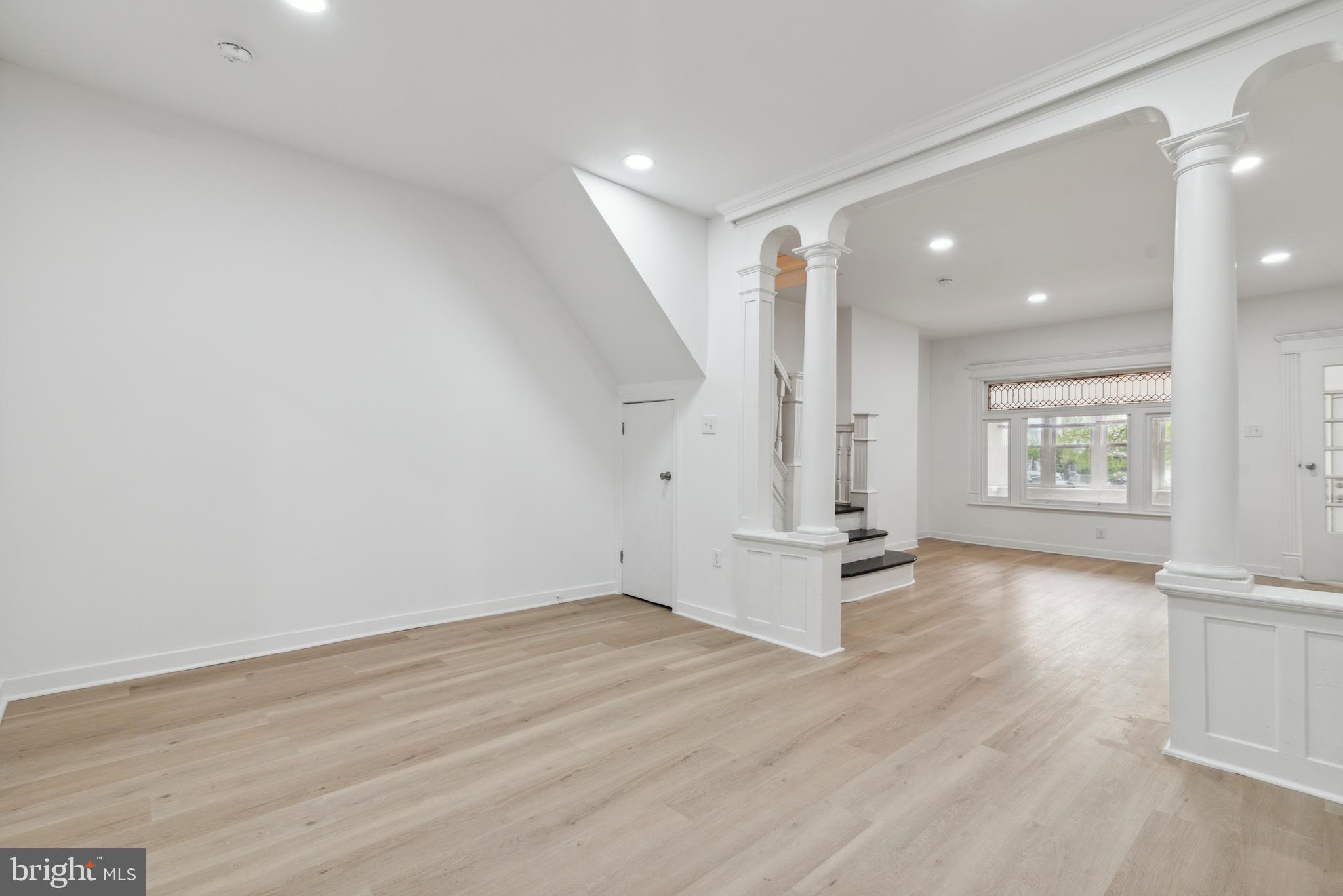 5803 W THOMPSON STREET