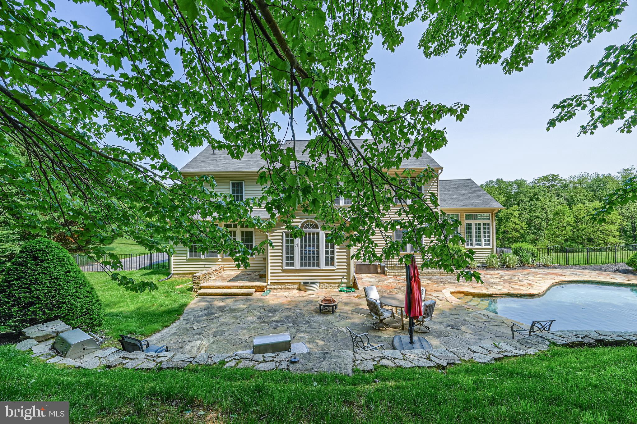 CAMERON MILL - Residential Lease