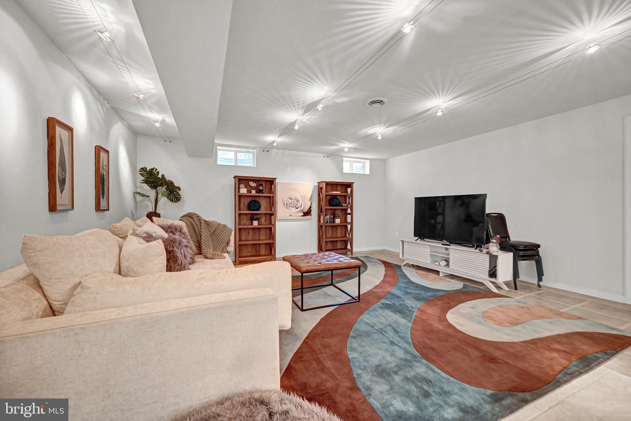 CAMERON MILL - Residential Lease