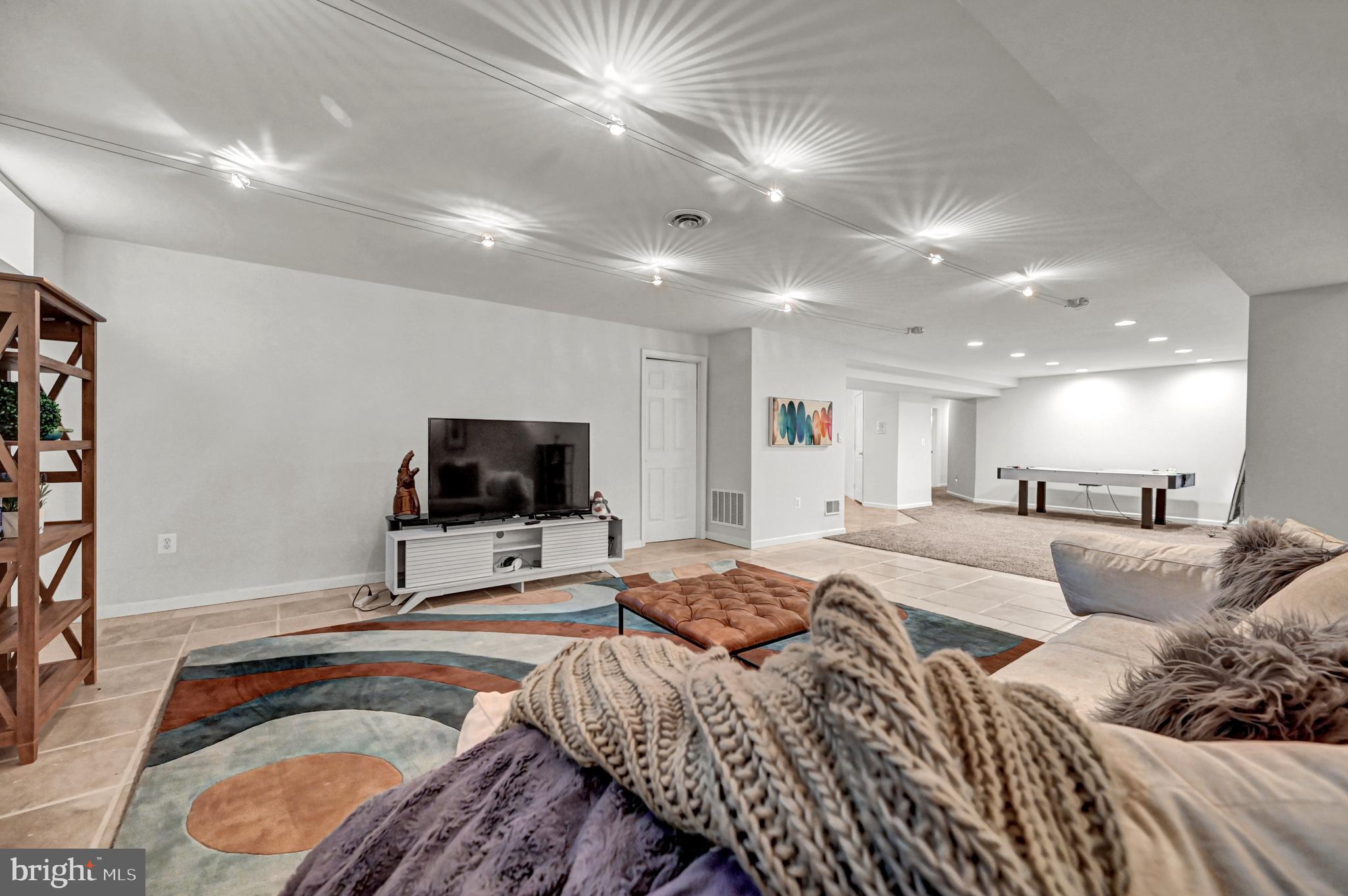 CAMERON MILL - Residential Lease