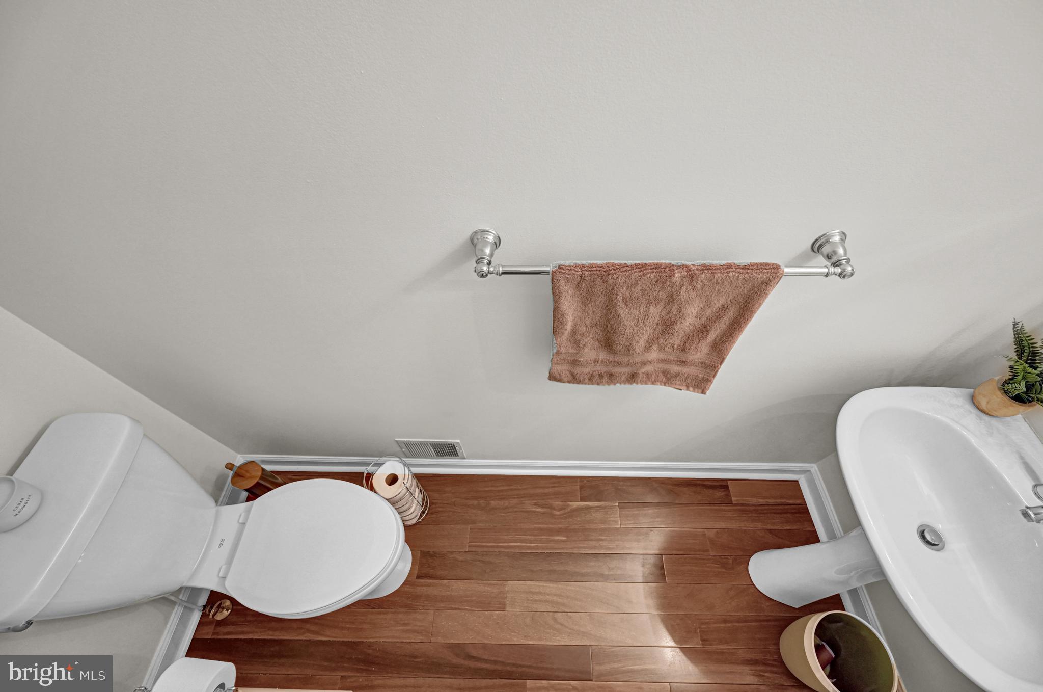 CAMERON MILL - Residential Lease