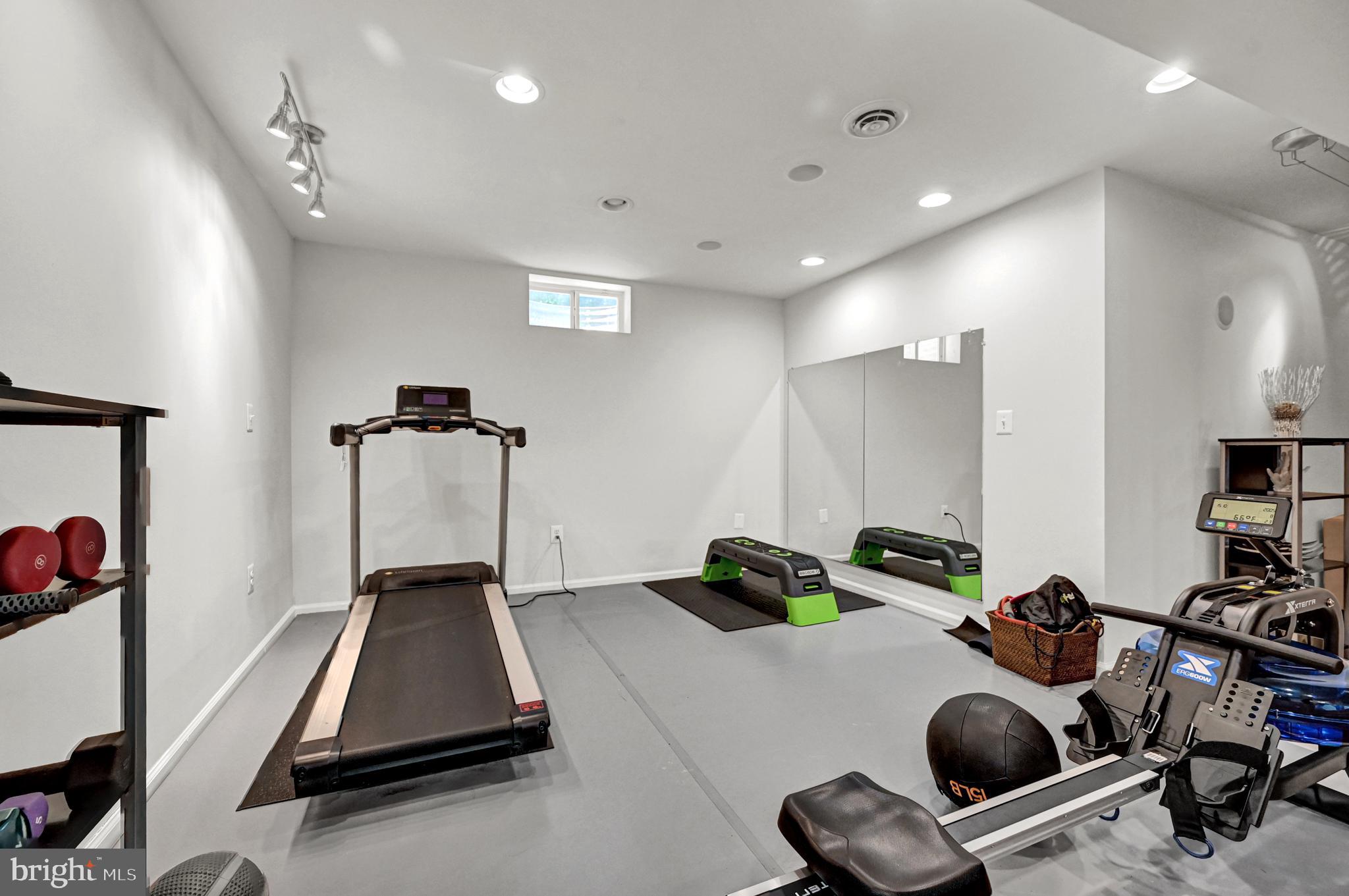 CAMERON MILL - Residential Lease