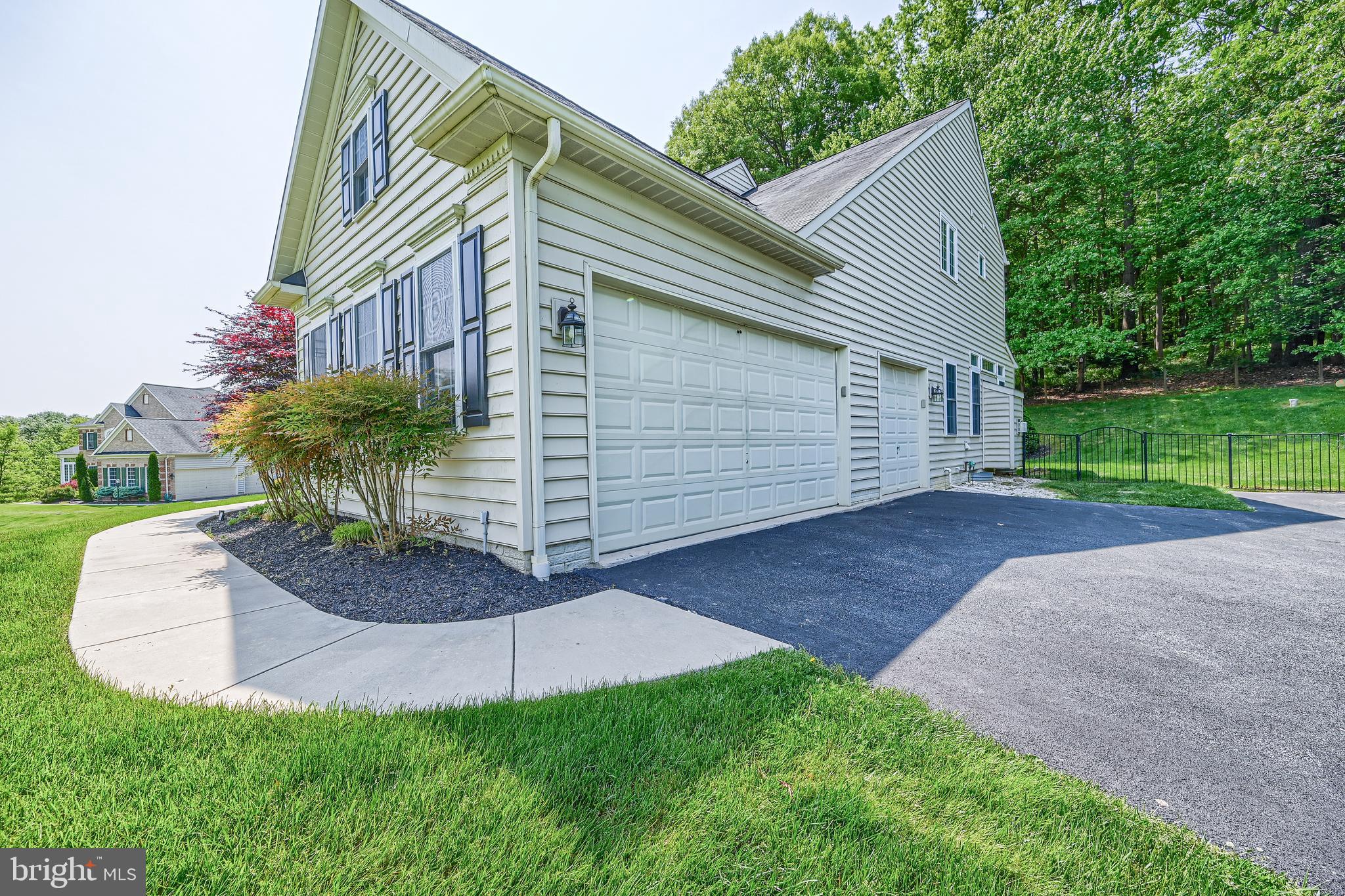 CAMERON MILL - Residential Lease