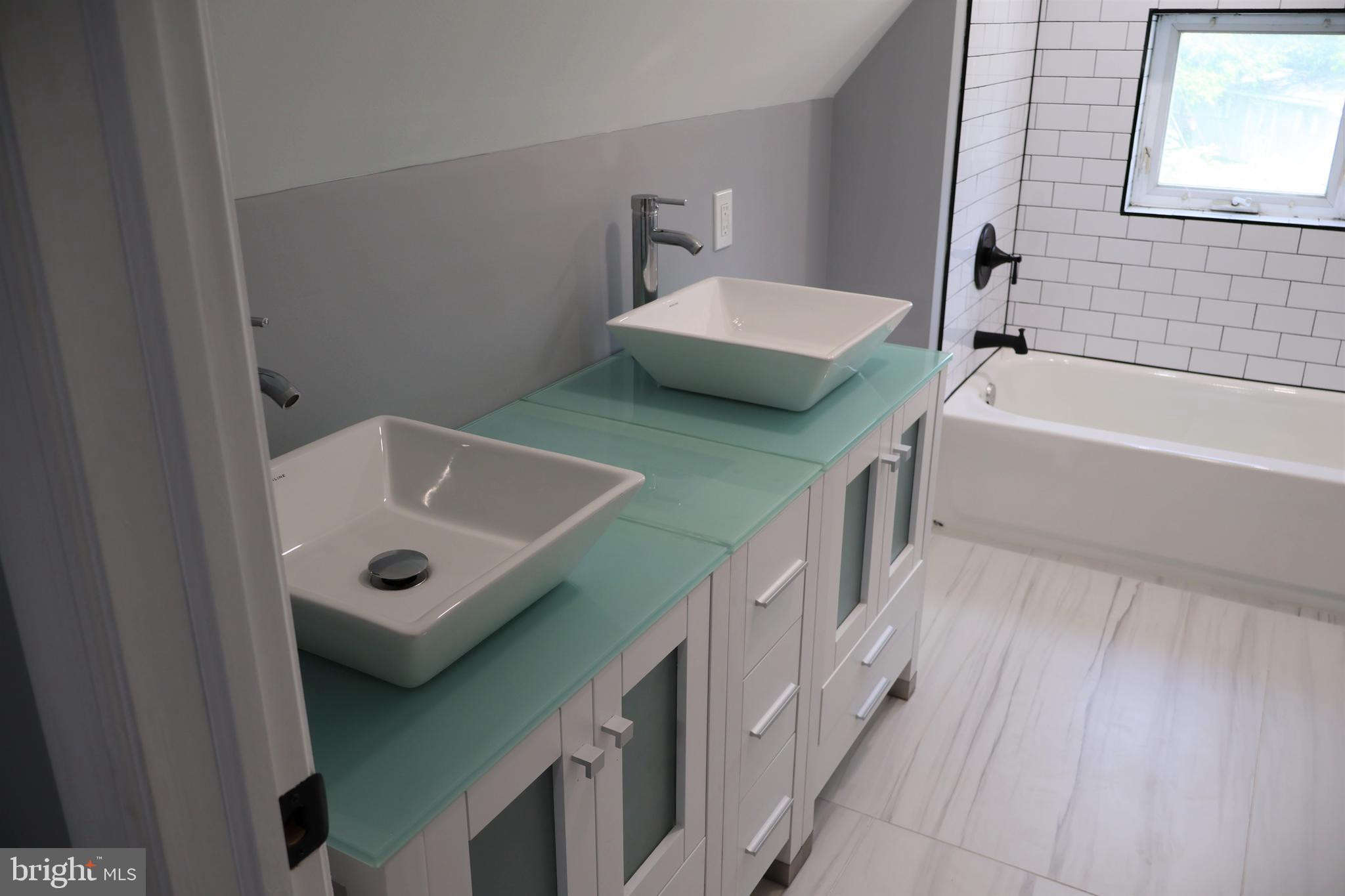 PARKVILLE - Residential