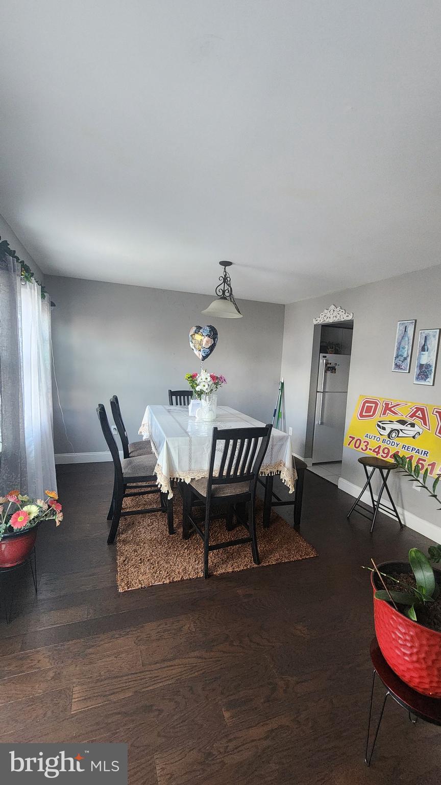 16607 SUTTON PLACE