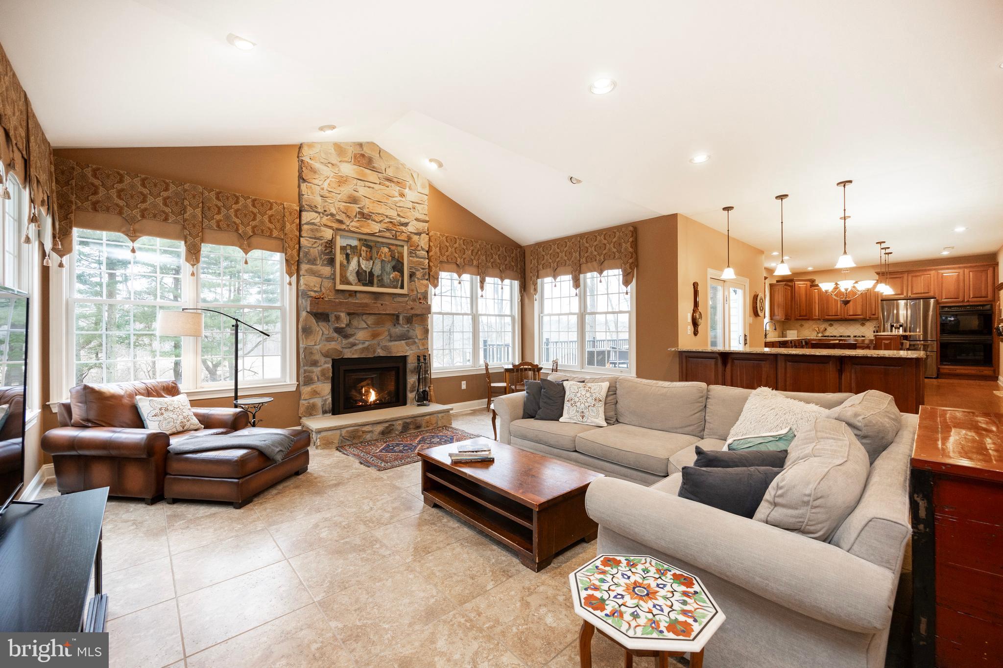 FOX HOLLOW - Residential