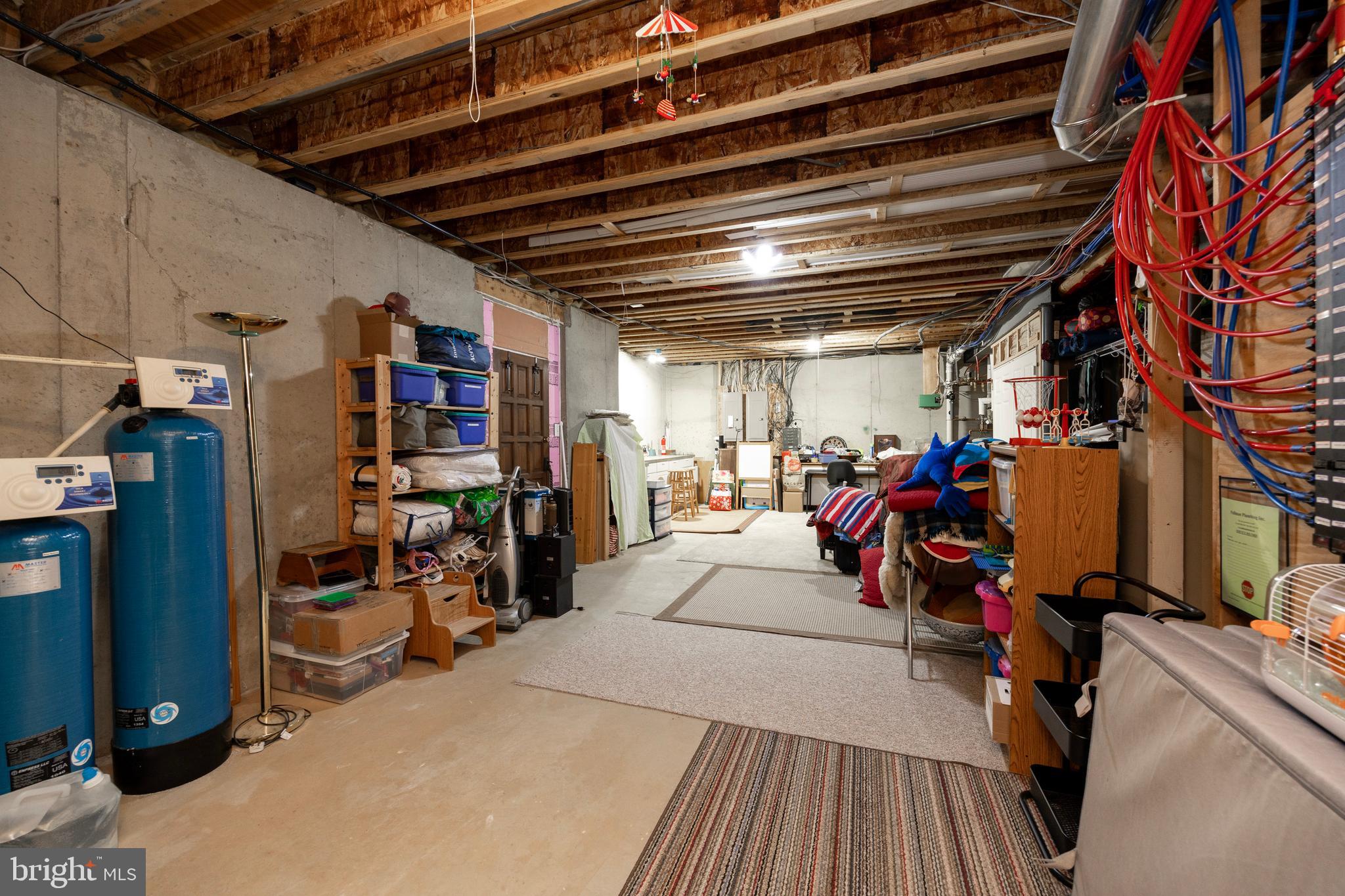 FOX HOLLOW - Residential