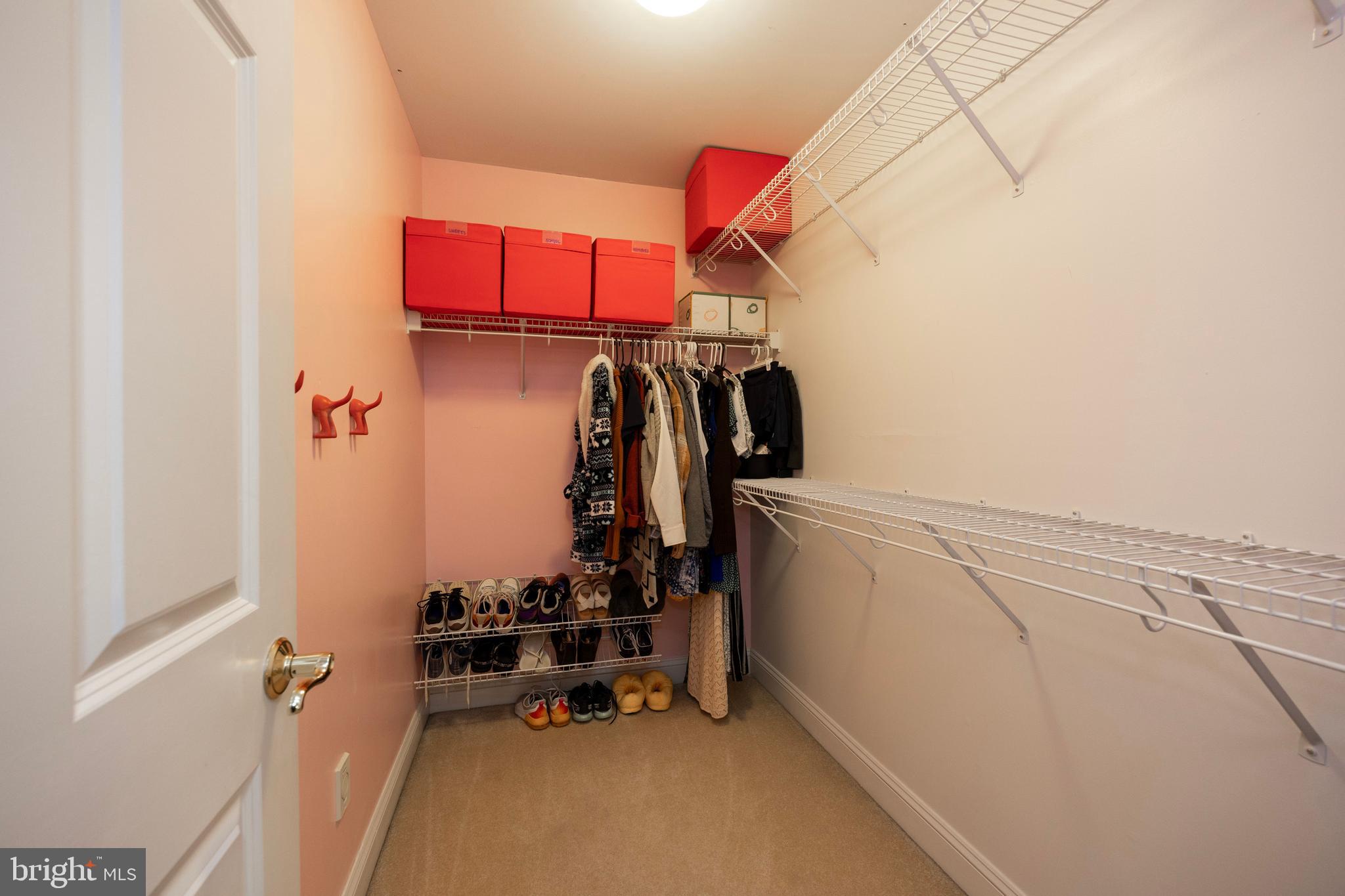 FOX HOLLOW - Residential