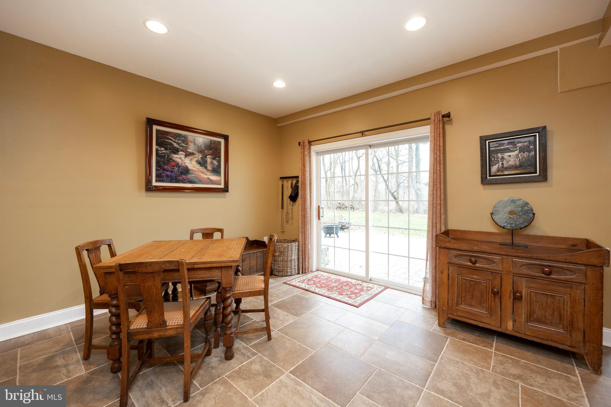 FOX HOLLOW - Residential